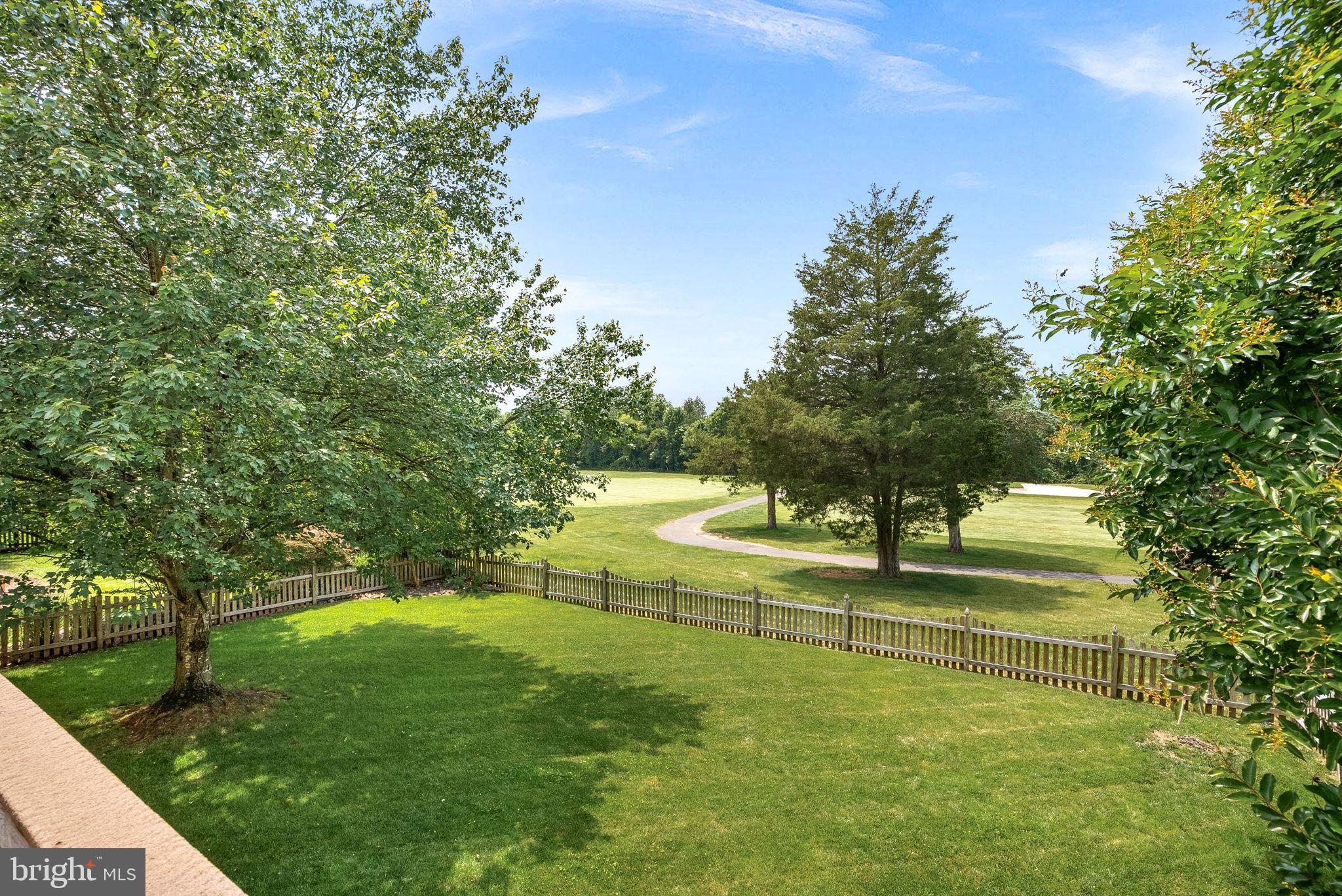 SOUTH RIDING - Residential