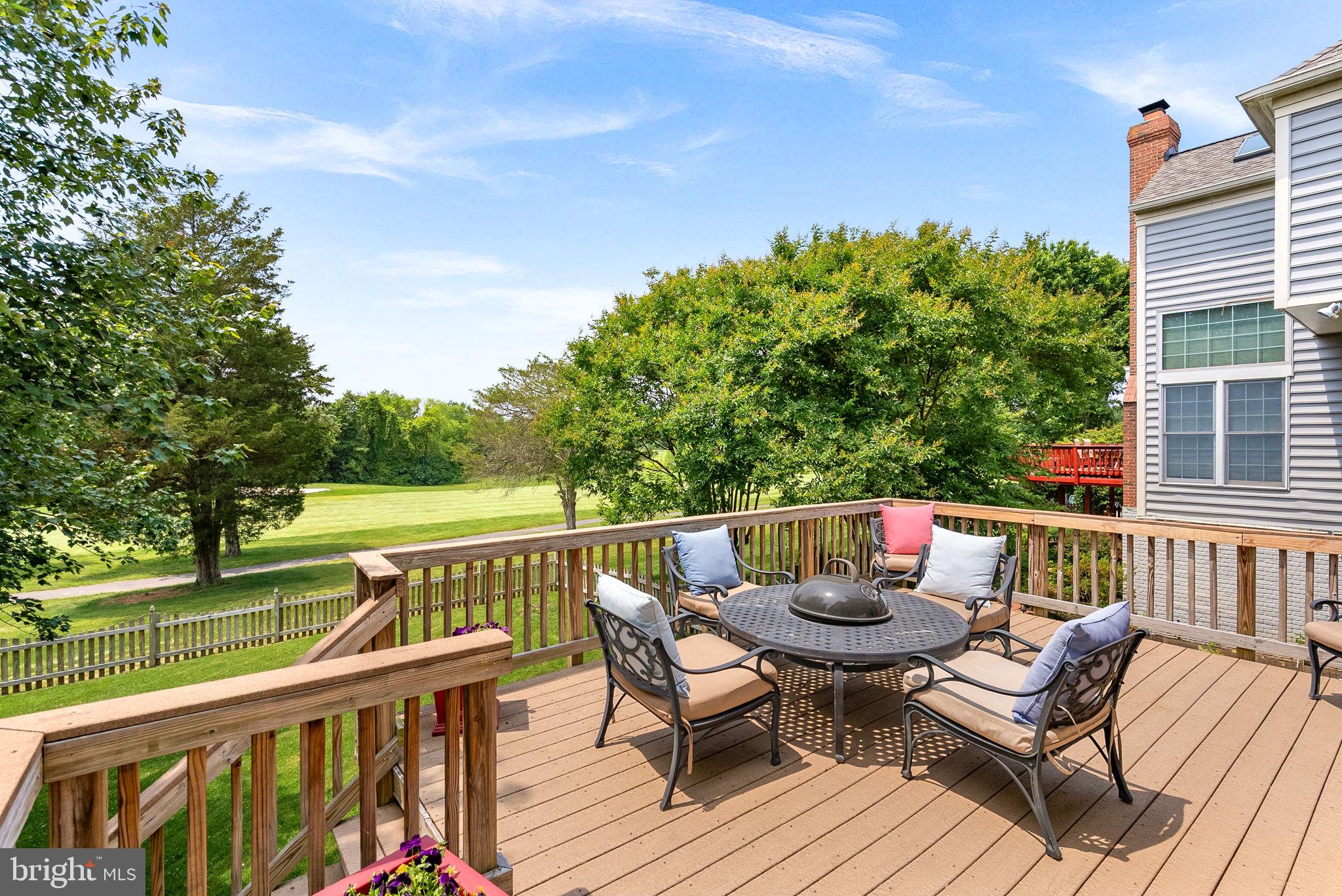 SOUTH RIDING - Residential