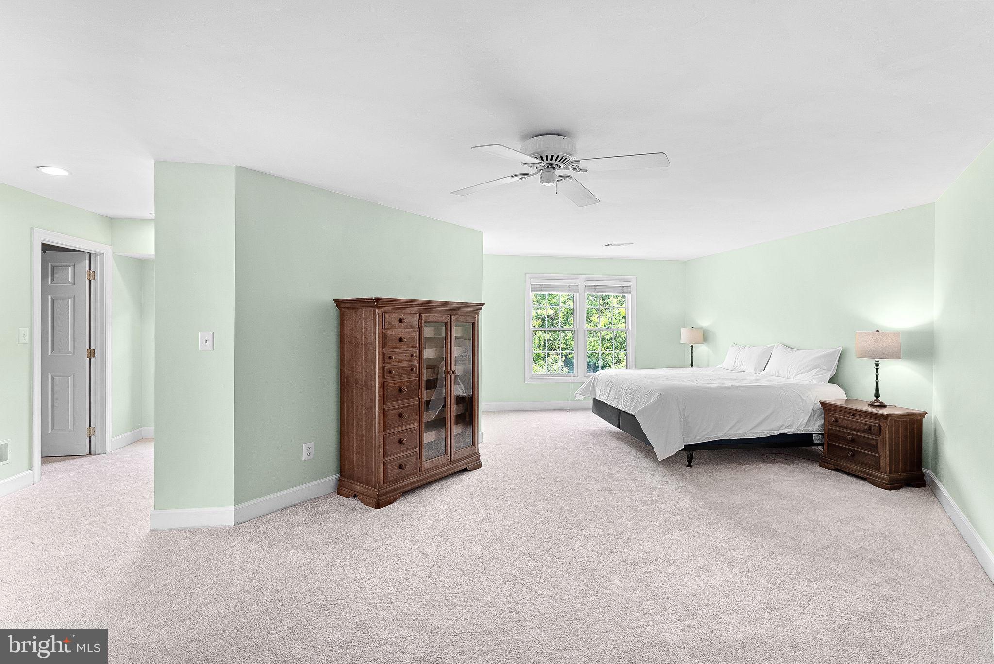 SOUTH RIDING - Residential