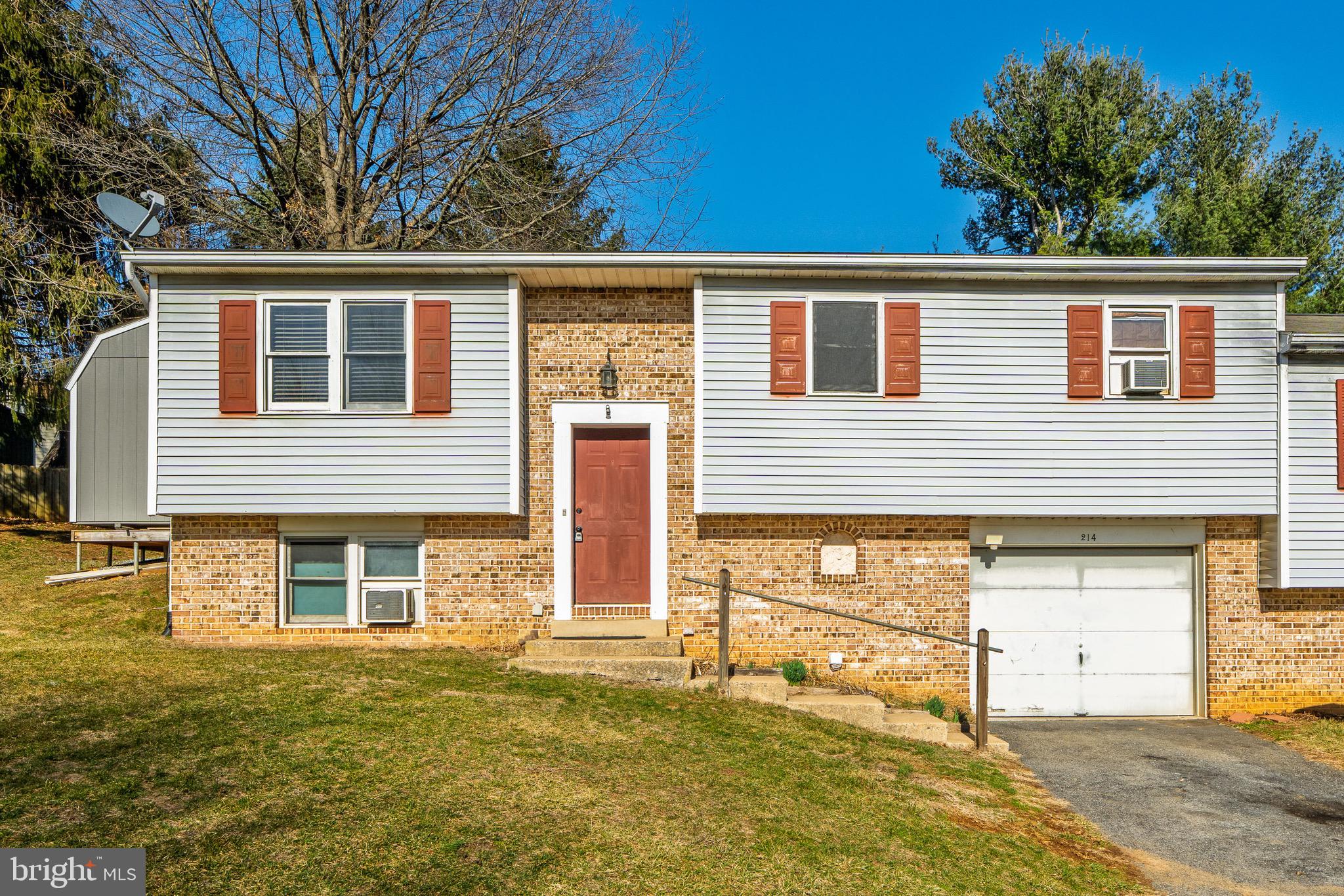 AUCTION: This is your chance to own a 3-bedroom, 1-bath Bi-level home in Lancaster Township, just outside Lancaster City, with a minimum bid of only $150,000!
The main level features a bright living room, a spacious dining area, and a functional kitchen, ready for your personal touch and updates. There you'll also find three comfortable bedrooms and a full bath. The finished basement offers additional living space, perfect for a family room, home office, or recreation area, plus a laundry area, and access to the one-car garage.
Step outside to a large backyard, ideal for entertaining and outdoor activities. Please note: the storage shed is not included in the sale.
📅Auction Date:Thursday, April 10 at 6 PM 💲Minimum Bid: $150,000! 🏡Property Tours: Contact us for viewing opportunities. Showings start March 10
Located near shopping, dining, parks, and major roadways, this home is a fantastic opportunity for homeowners and investors alike. Don't miss this incredible auction - bid and win your next home!

This is not a foreclosure or bank owned property. The Executor has decided to offer the property for sale using the auction method