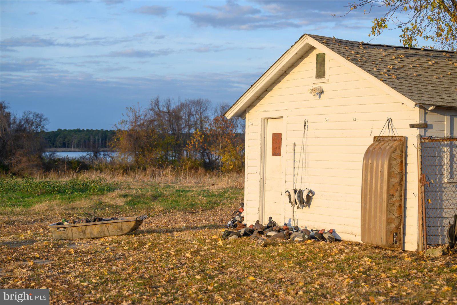 EASTERN NECK - Farm