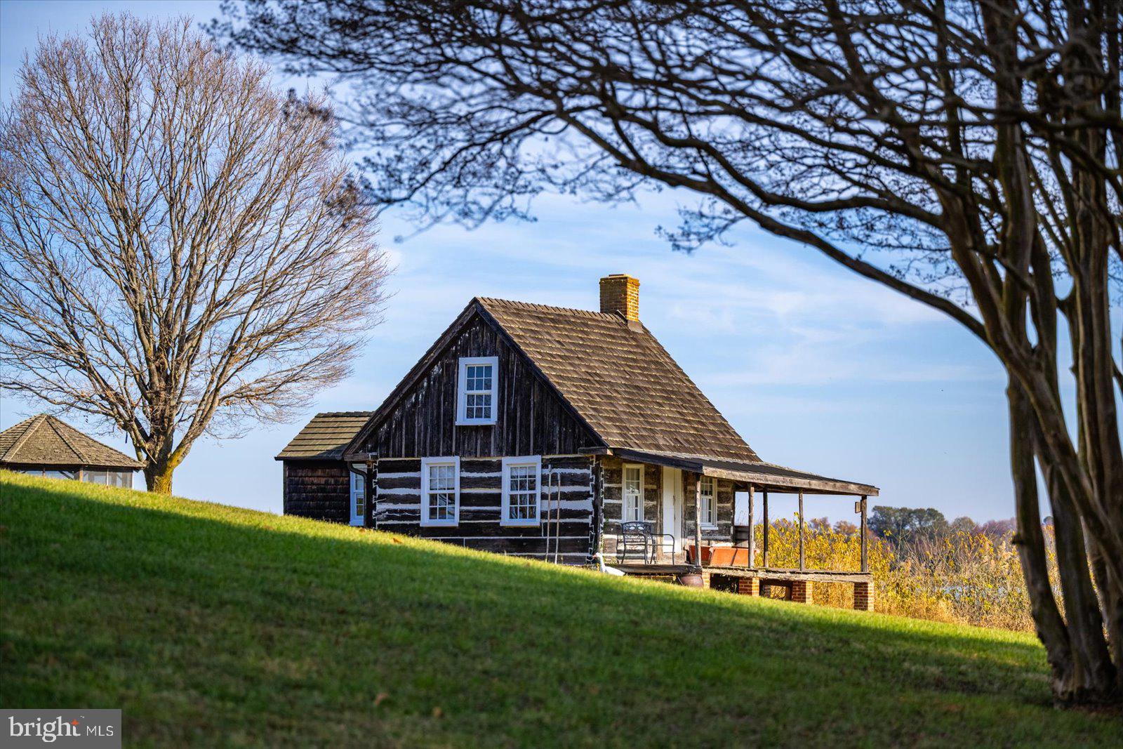 EASTERN NECK - Farm