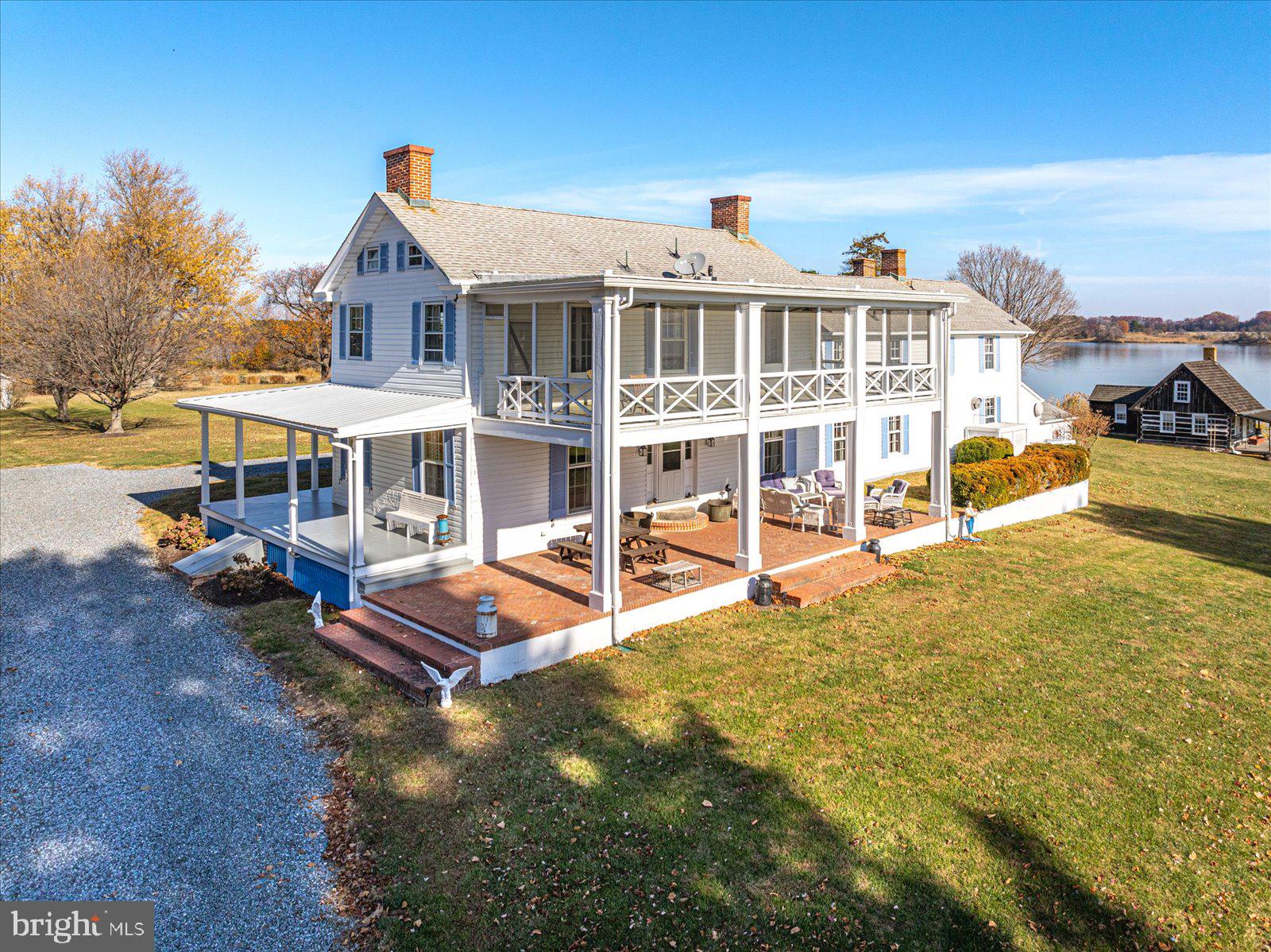 EASTERN NECK - Farm