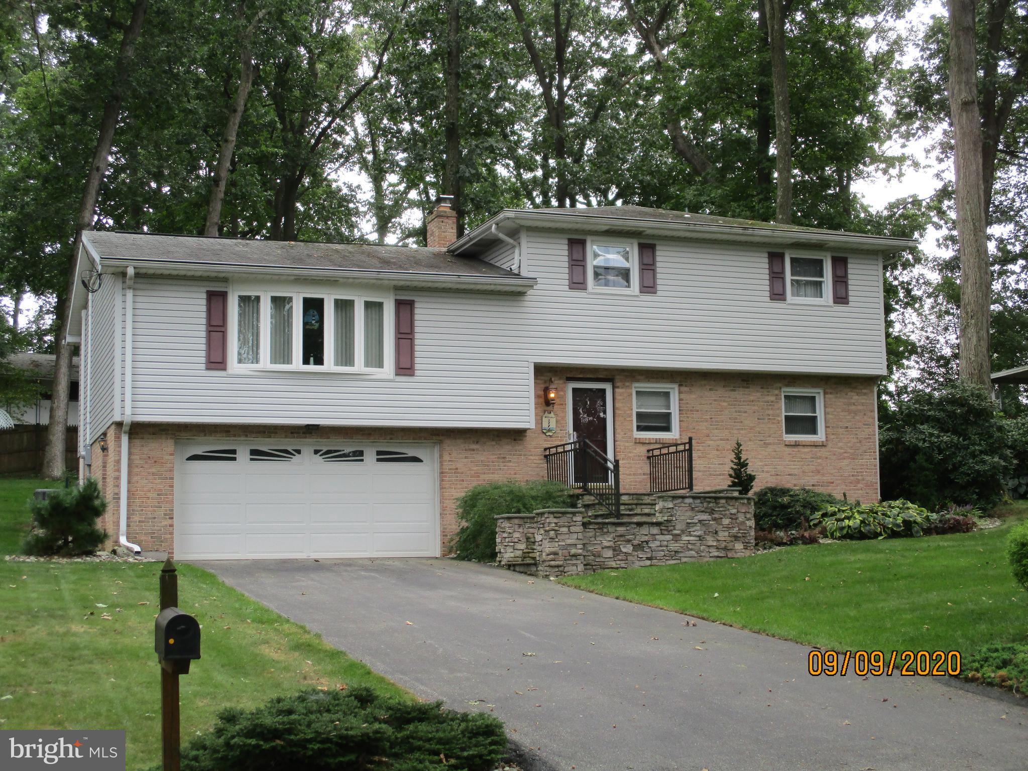 ARLINGTON PARK - Residential