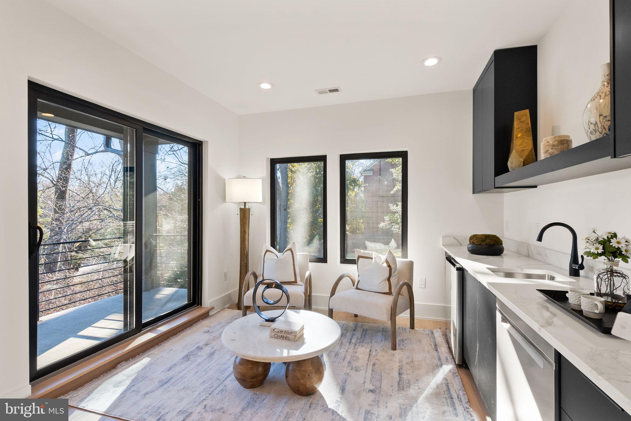 COUNTRY CLUB HILLS - Residential