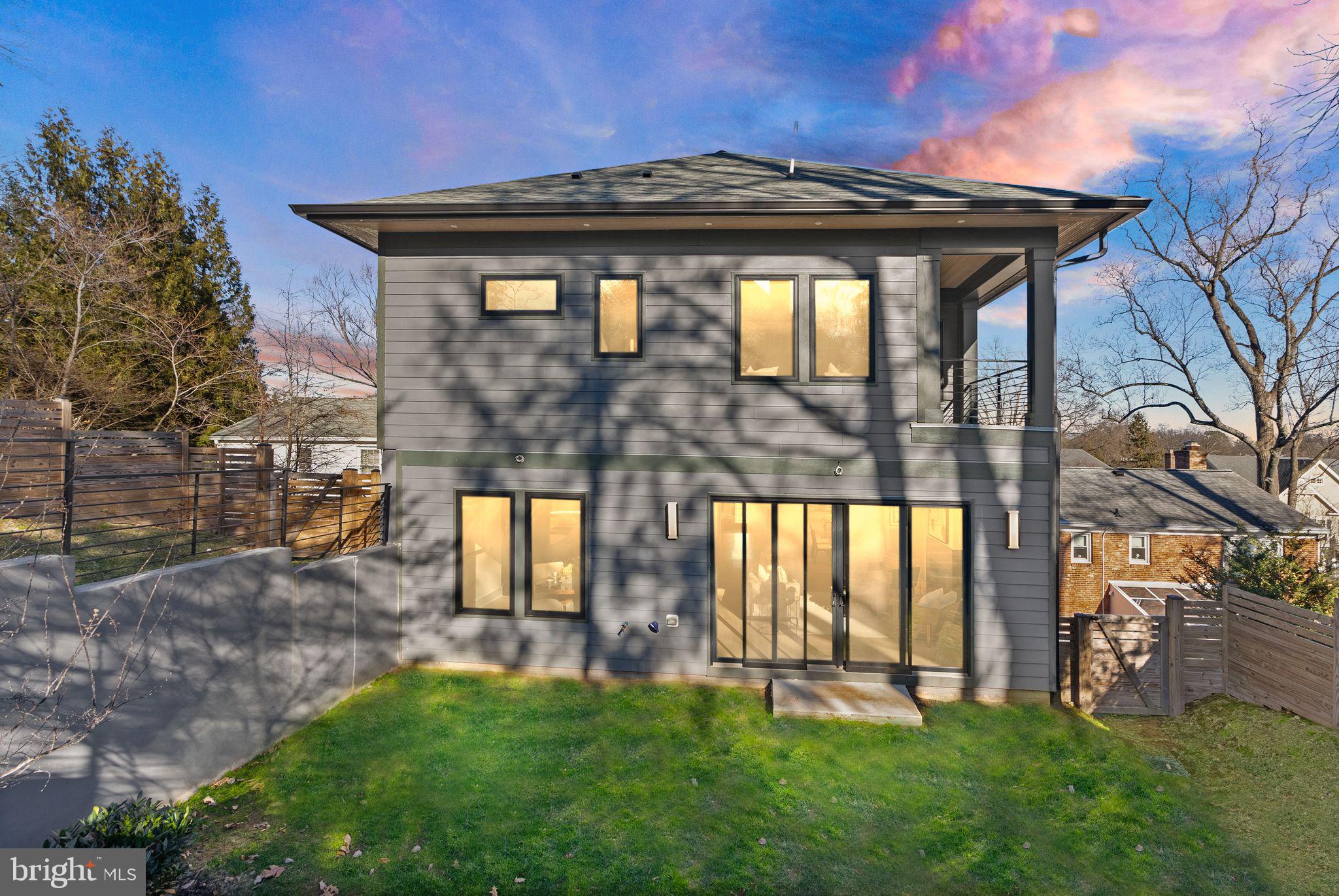 COUNTRY CLUB HILLS - Residential