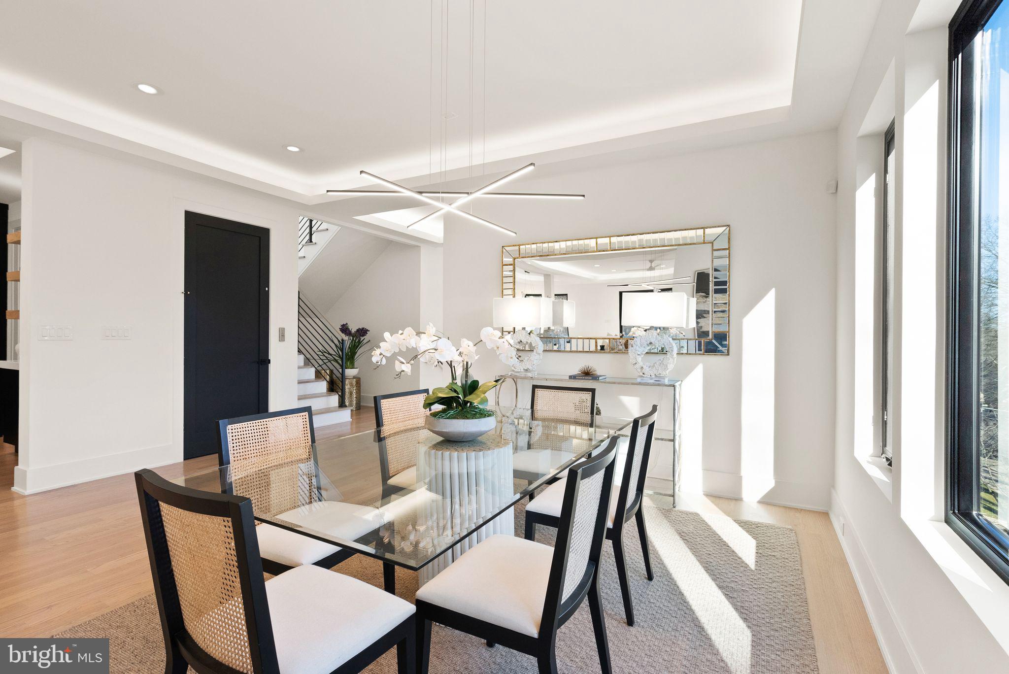 COUNTRY CLUB HILLS - Residential