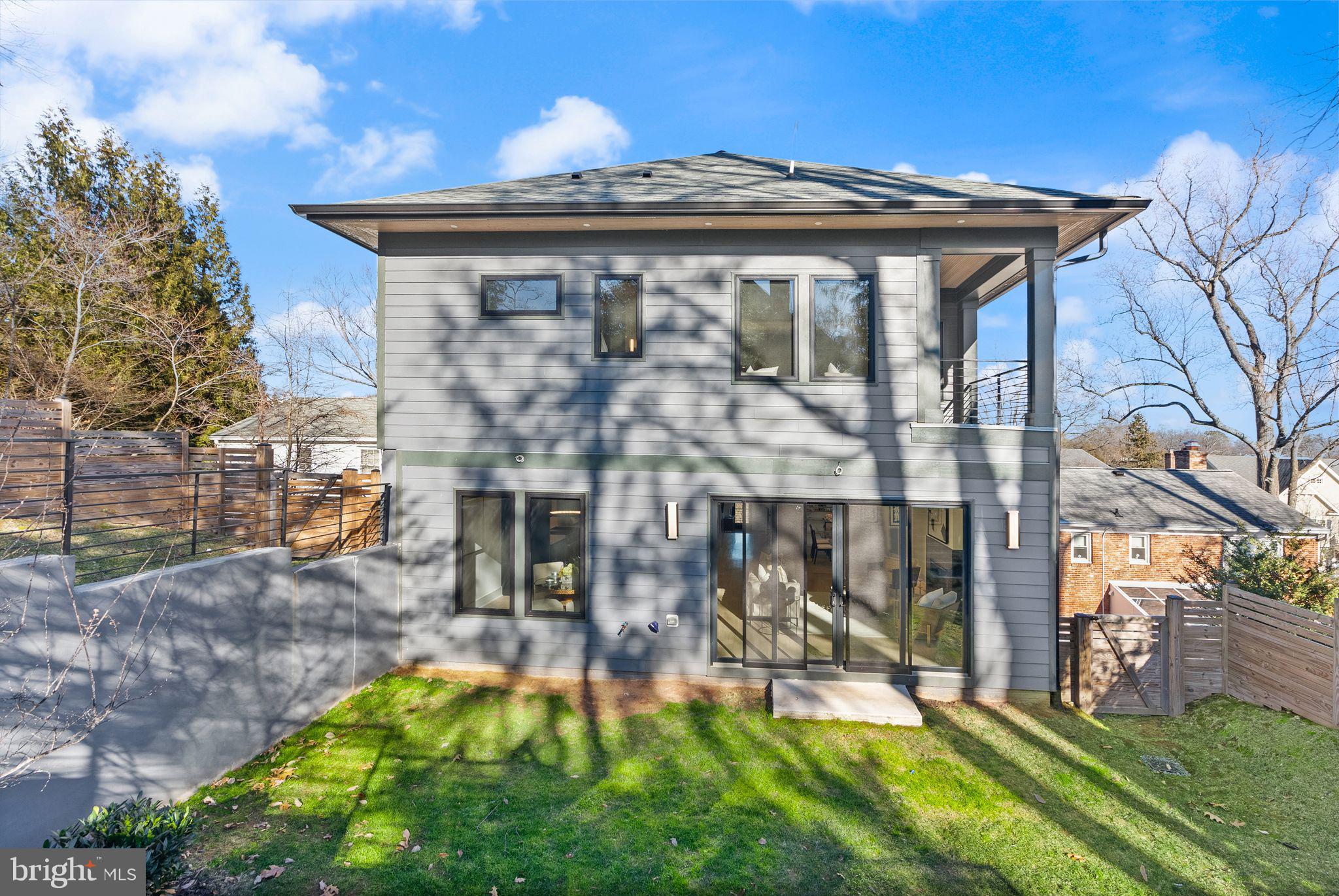 COUNTRY CLUB HILLS - Residential