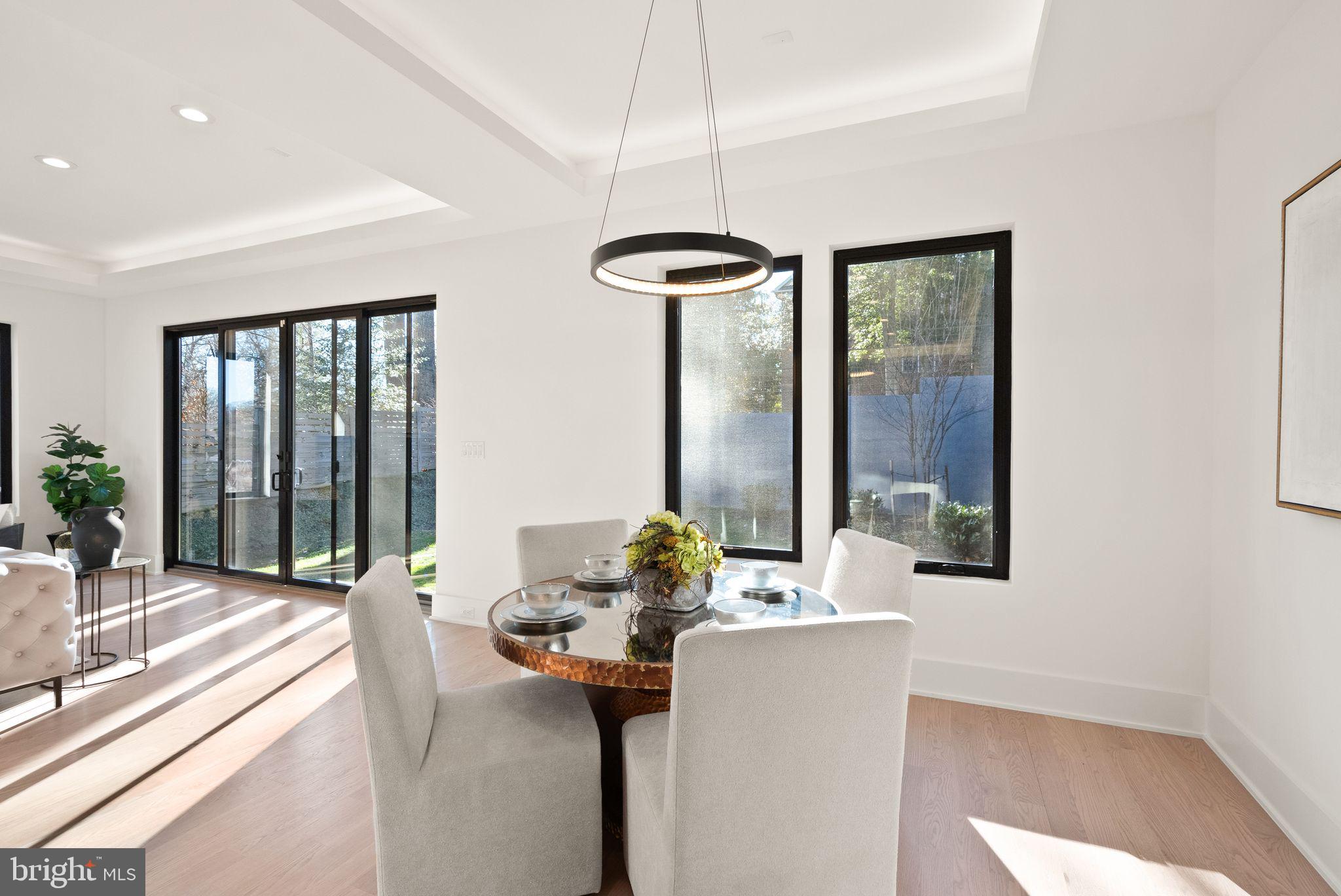 COUNTRY CLUB HILLS - Residential