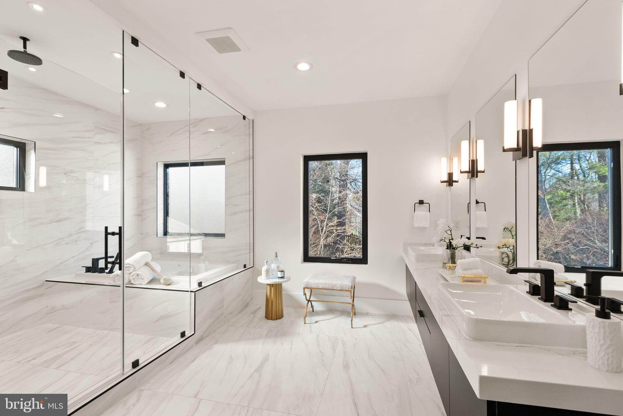 COUNTRY CLUB HILLS - Residential