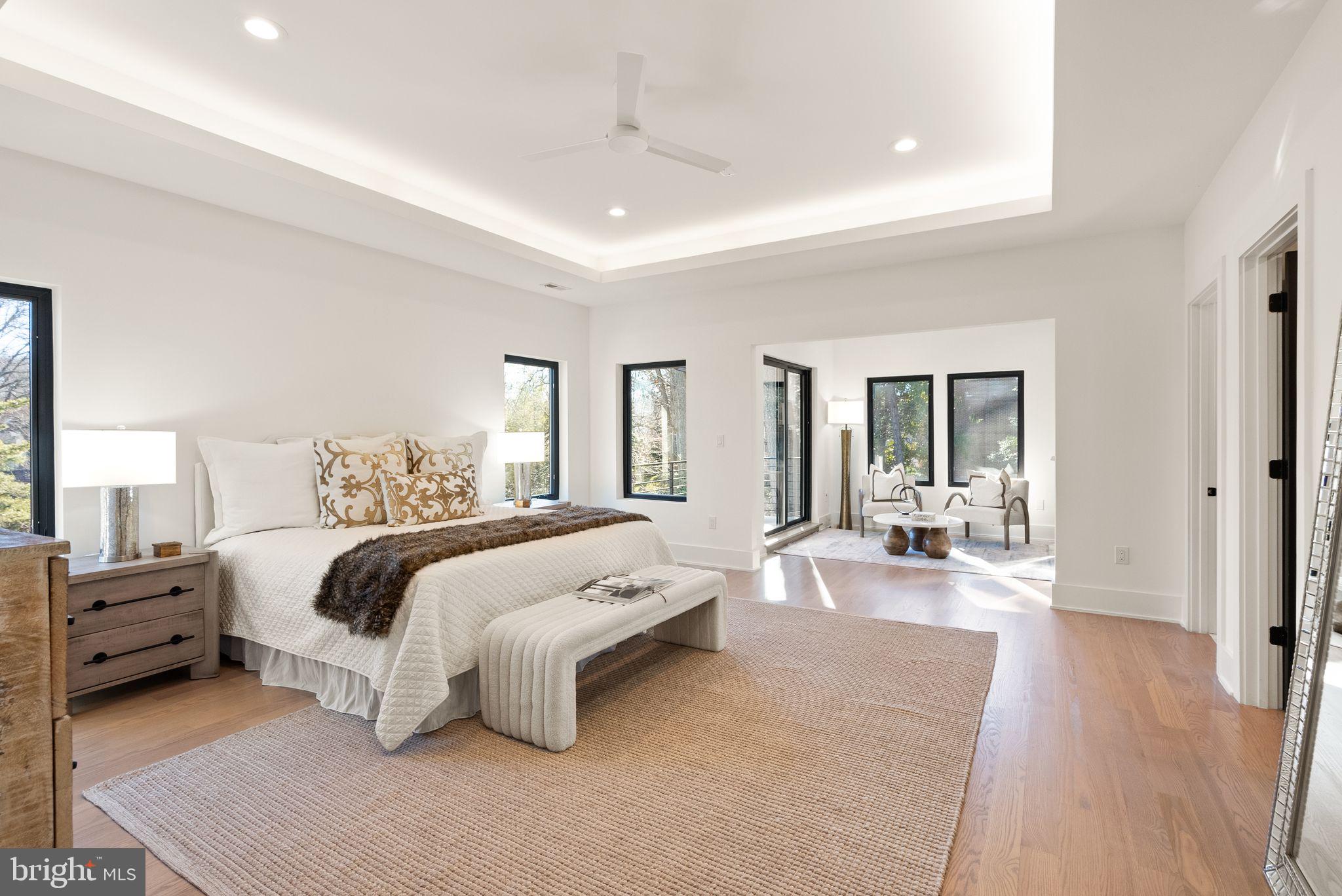 COUNTRY CLUB HILLS - Residential