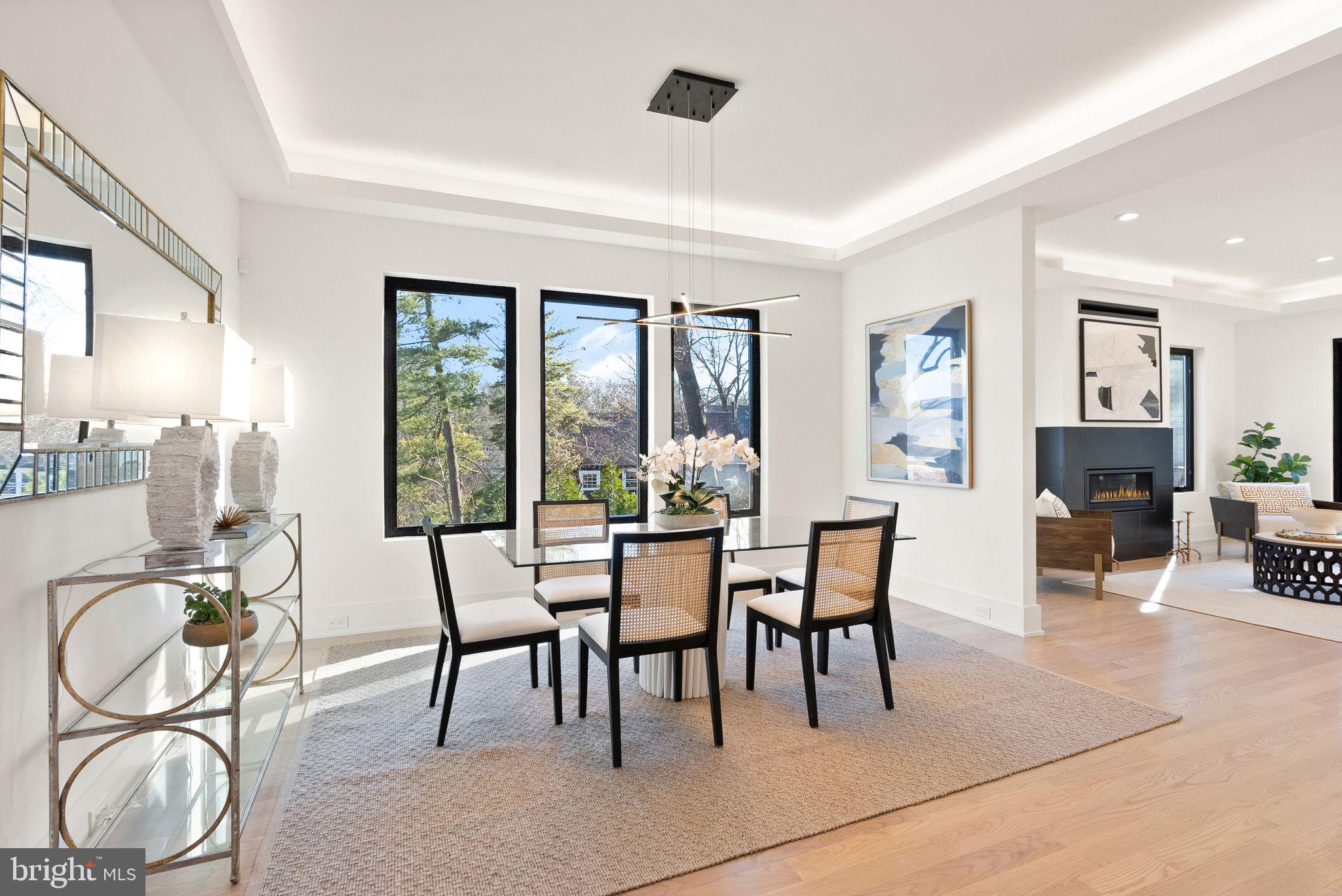 COUNTRY CLUB HILLS - Residential