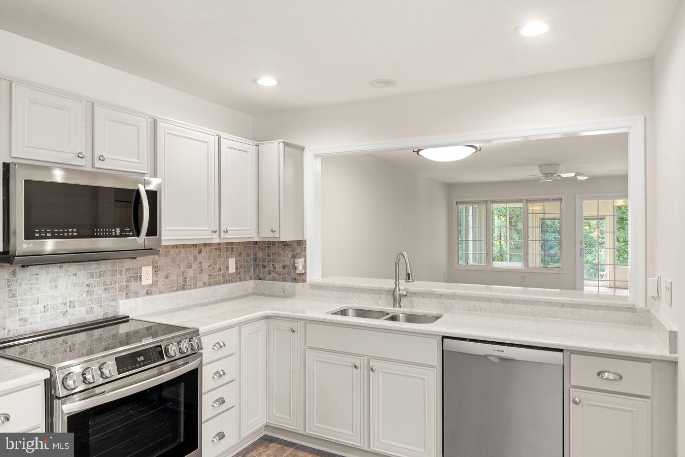 STONY POINTE - Residential
