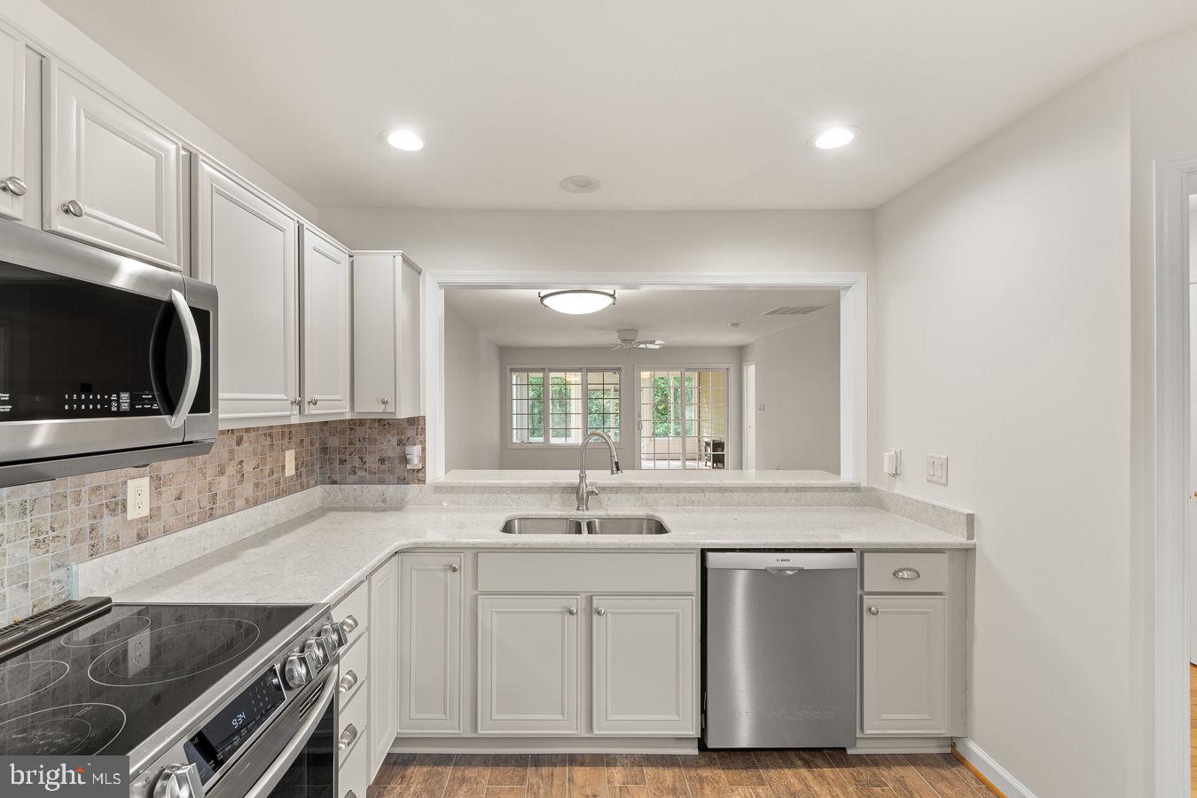 STONY POINTE - Residential