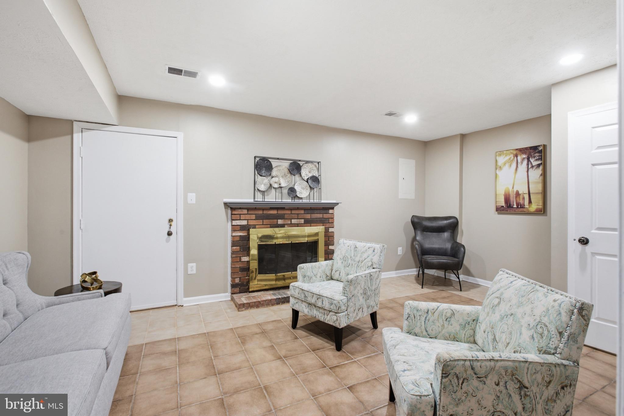 GLEN ORA PLAT FIFTEEN - Residential