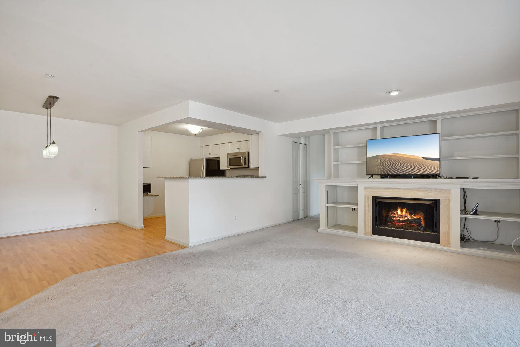 CARDINAL PLACE - Residential
