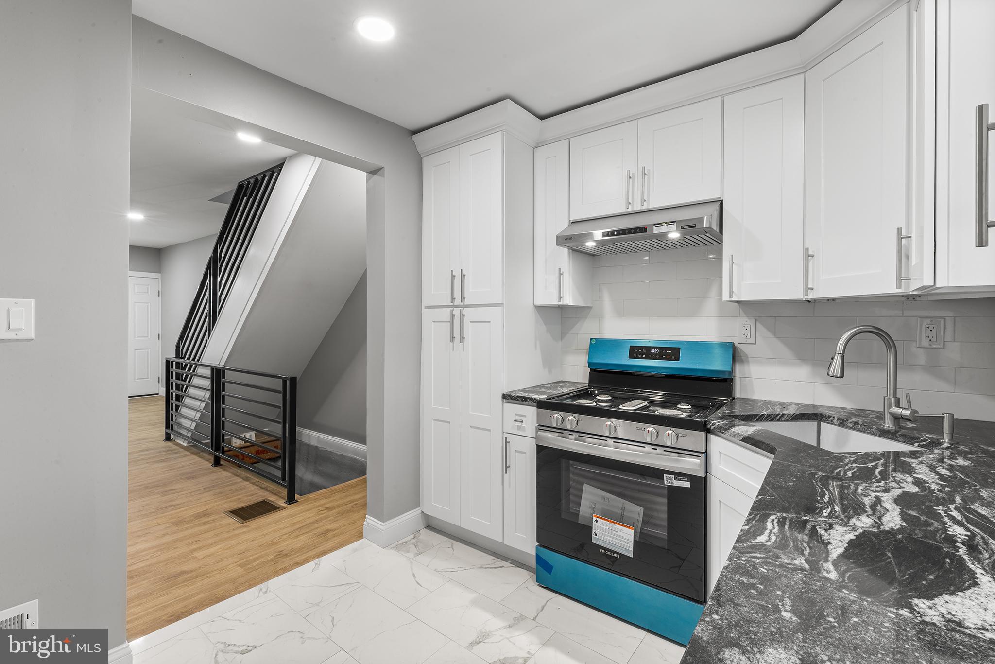 LOWER MOYAMENSING - Residential