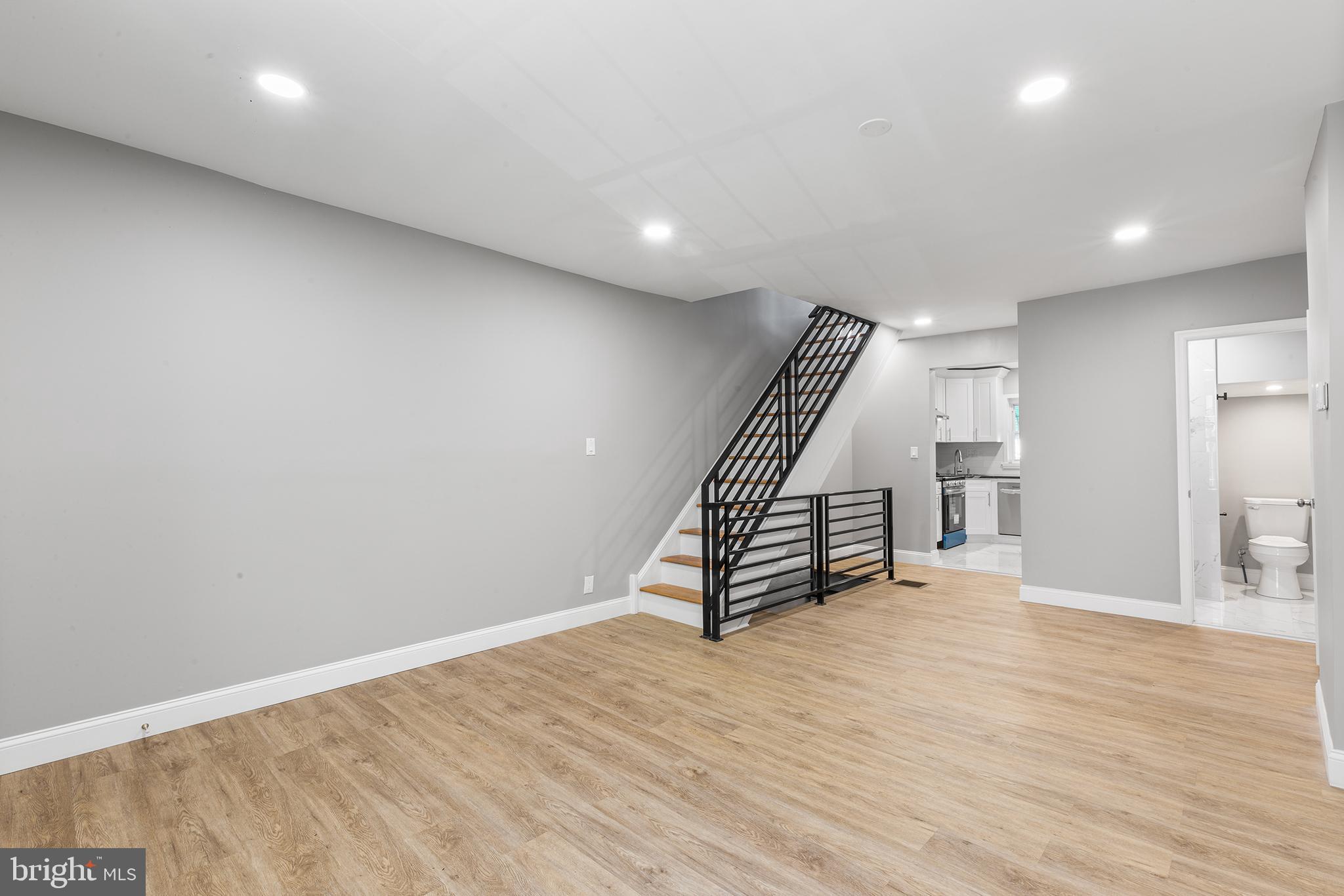 LOWER MOYAMENSING - Residential