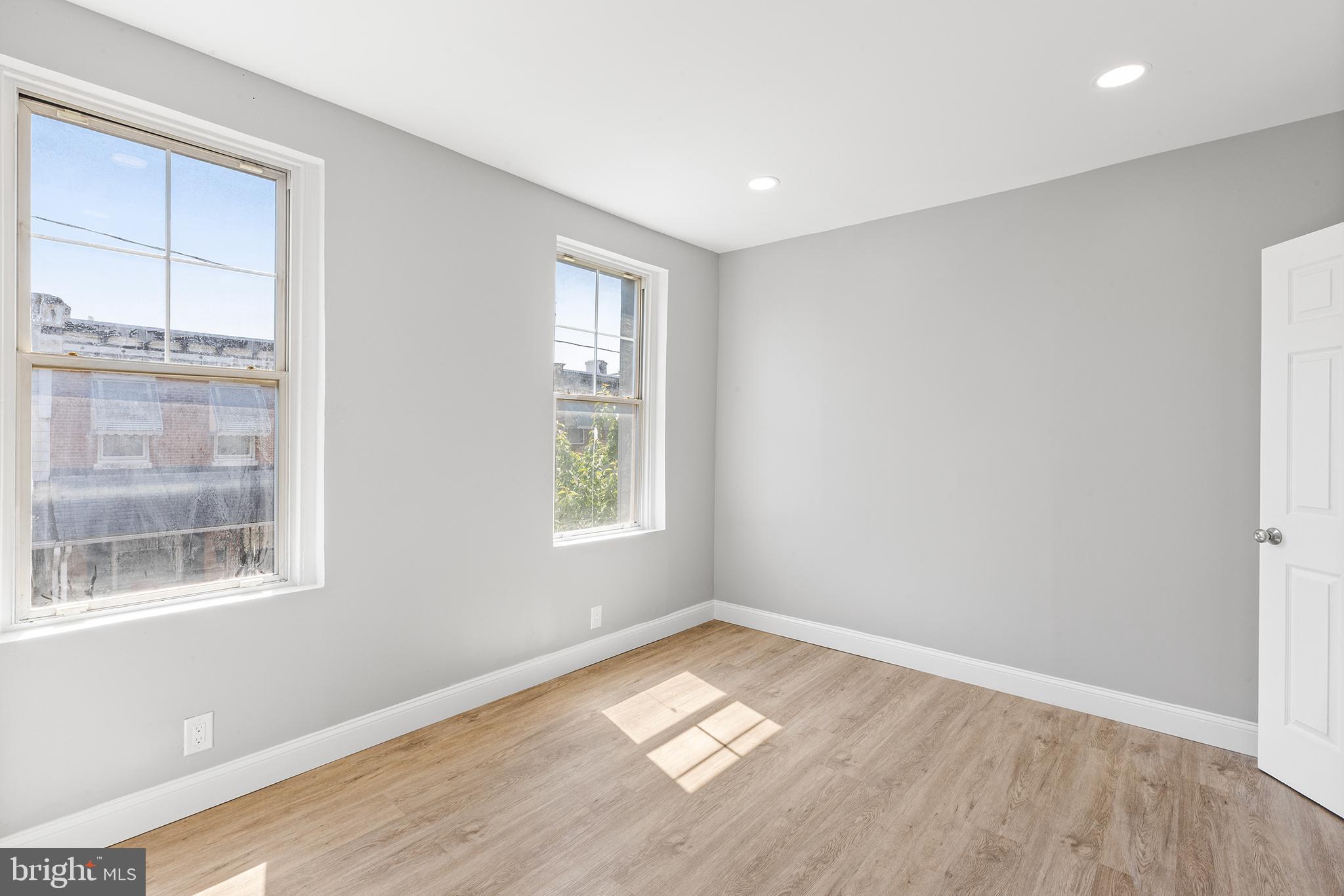 LOWER MOYAMENSING - Residential