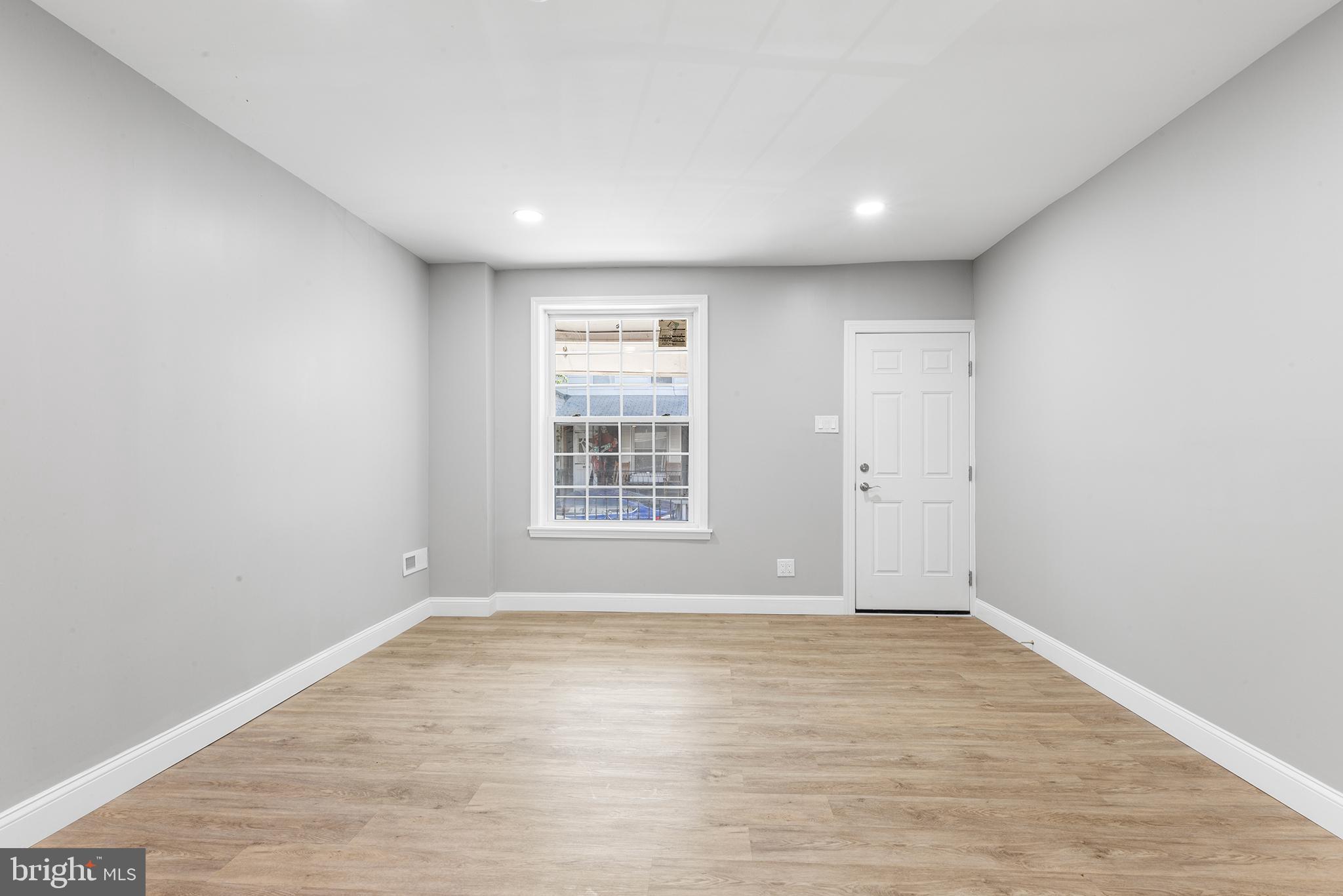 LOWER MOYAMENSING - Residential