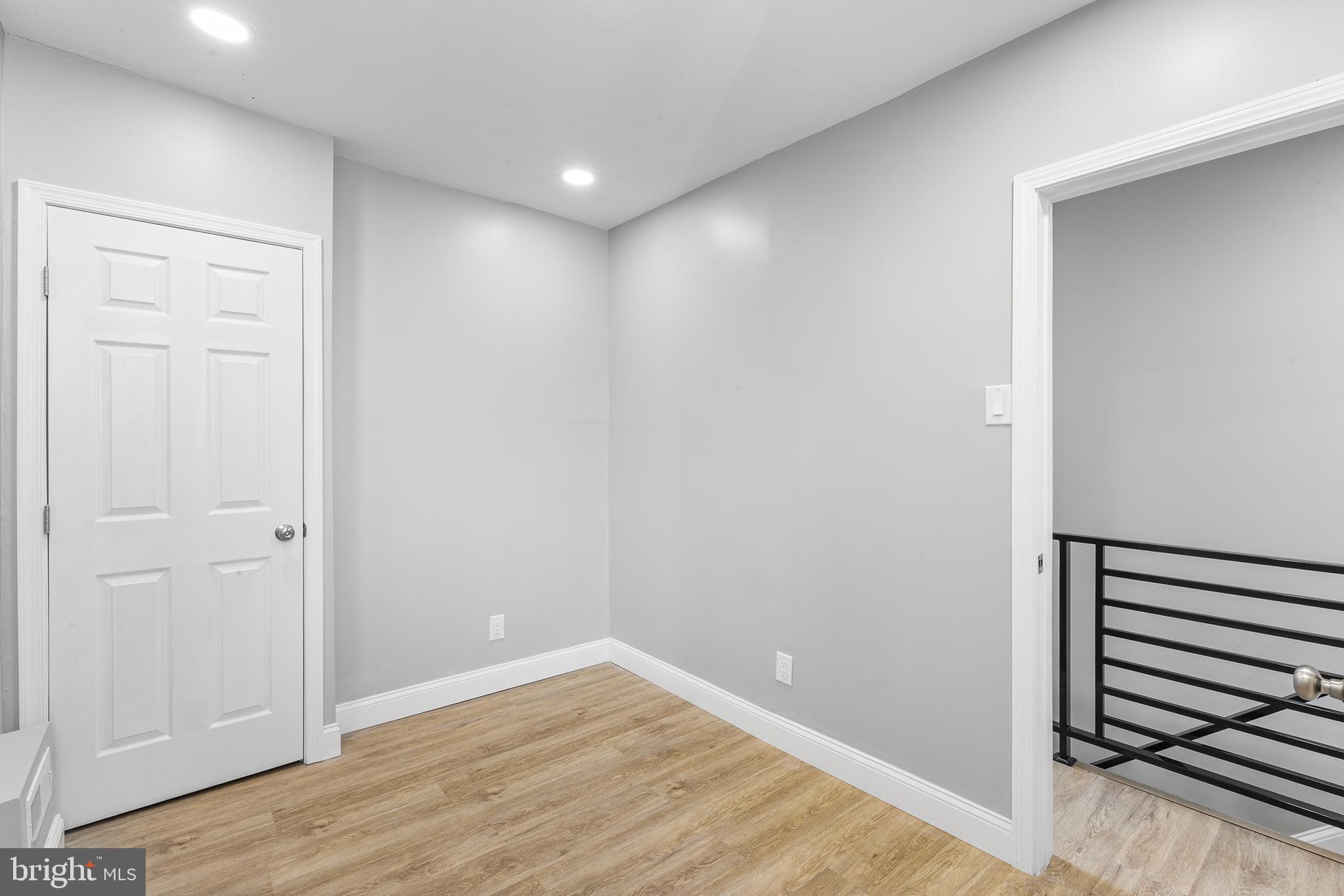 LOWER MOYAMENSING - Residential