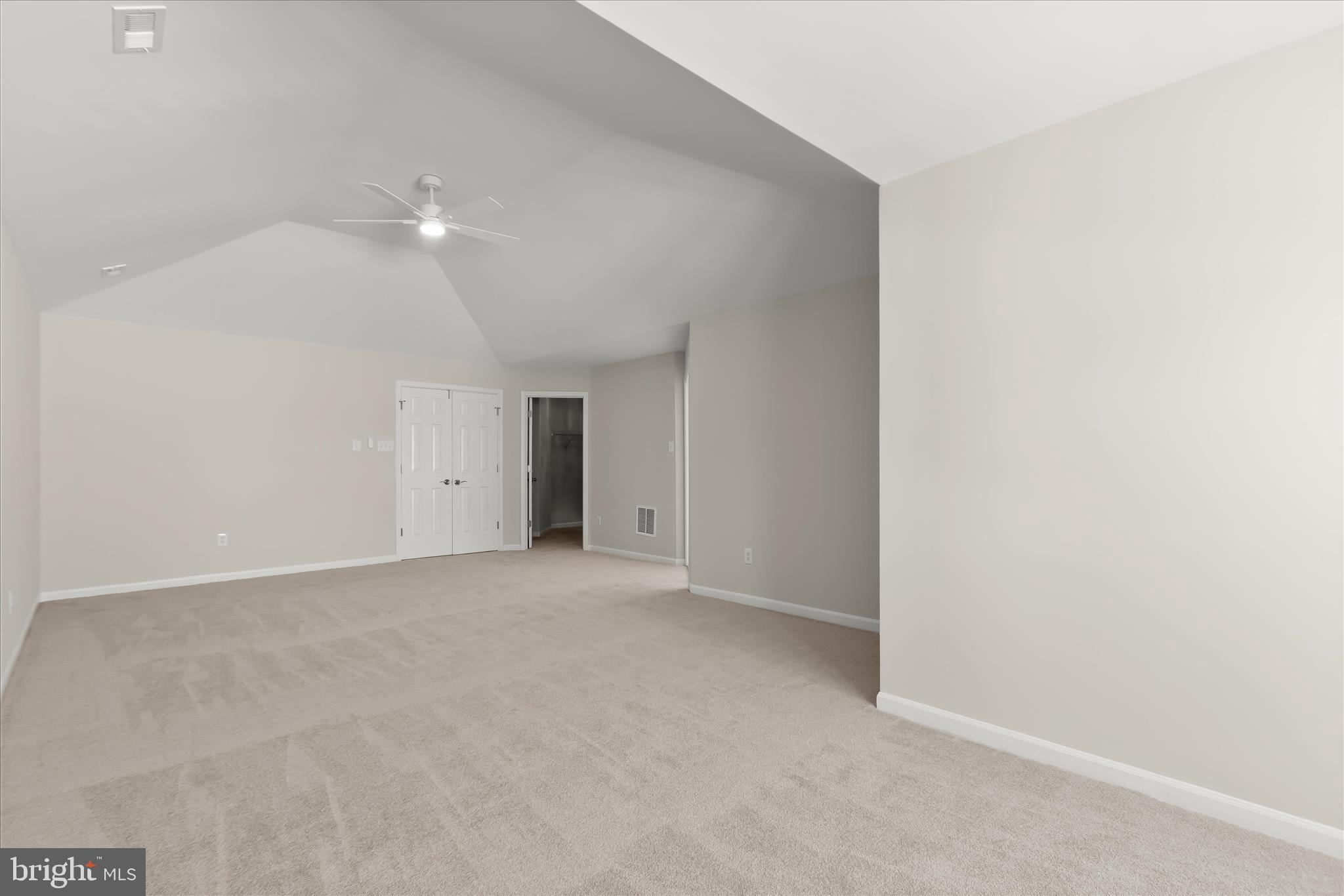 RIVER HILL - Residential