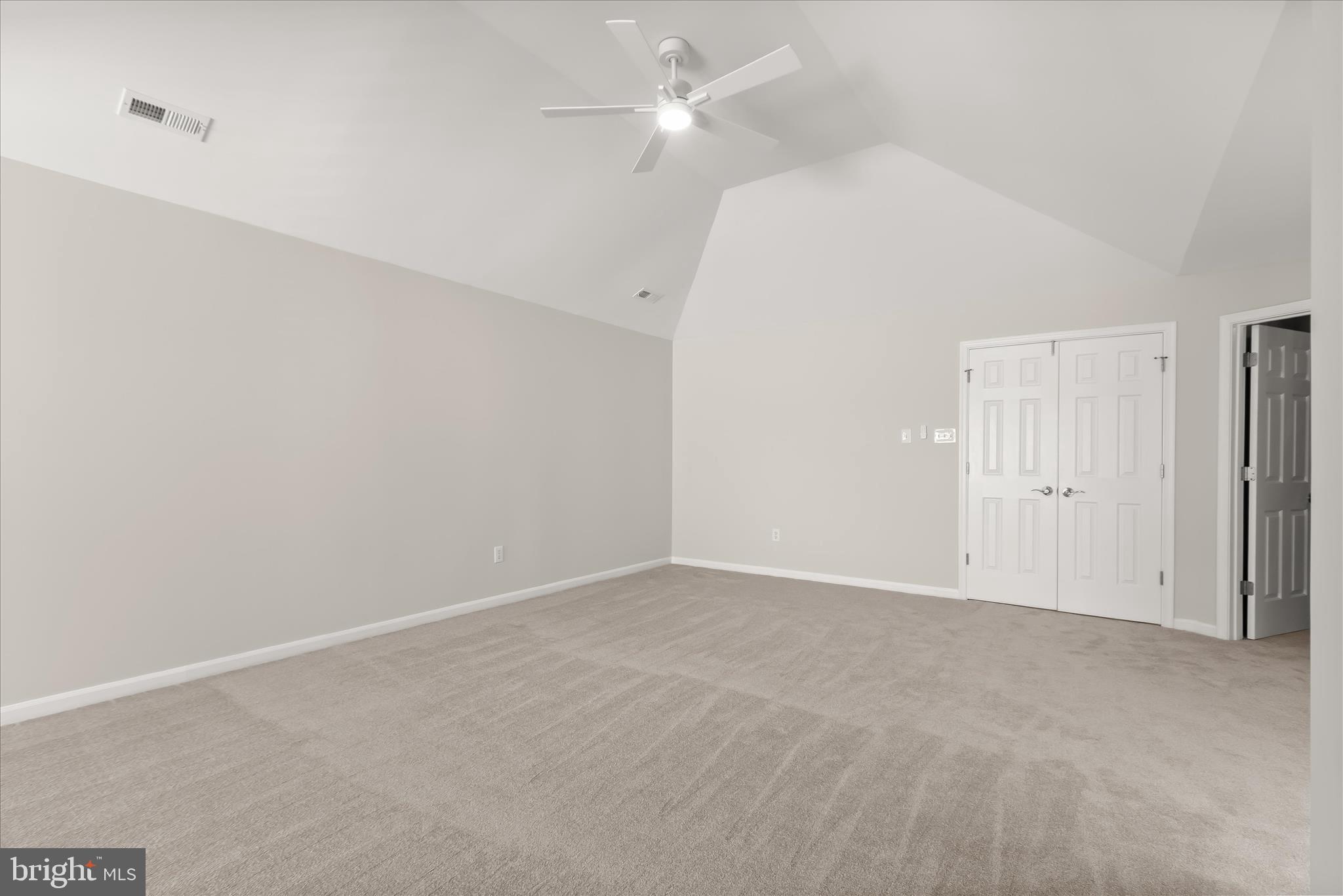 RIVER HILL - Residential