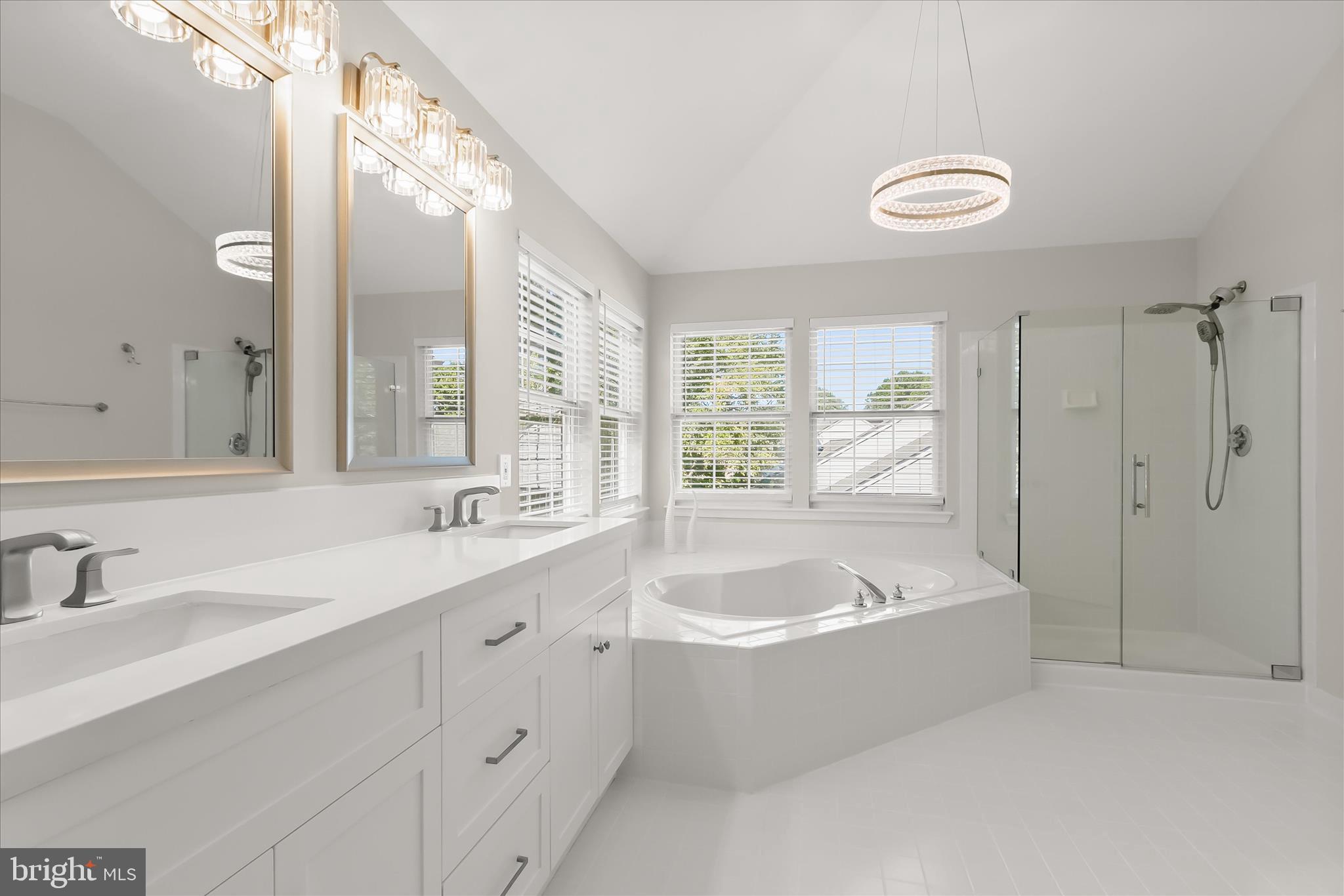 RIVER HILL - Residential