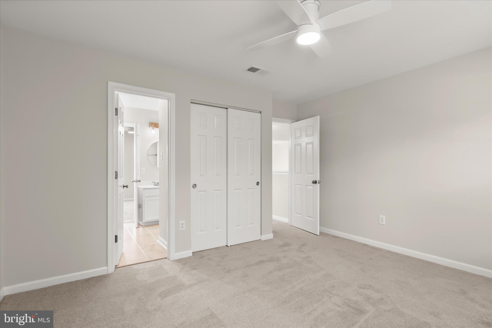 RIVER HILL - Residential