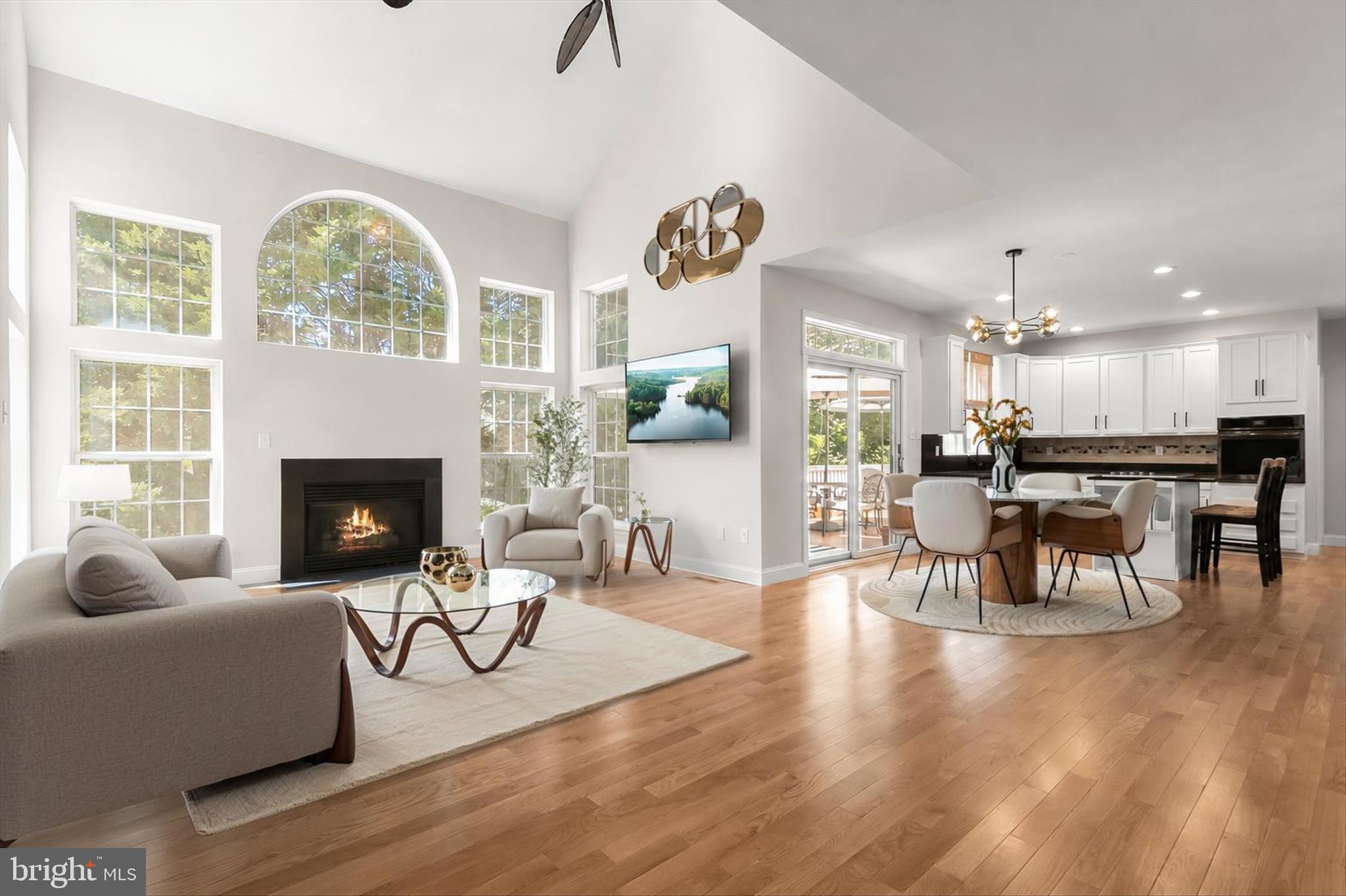 RIVER HILL - Residential