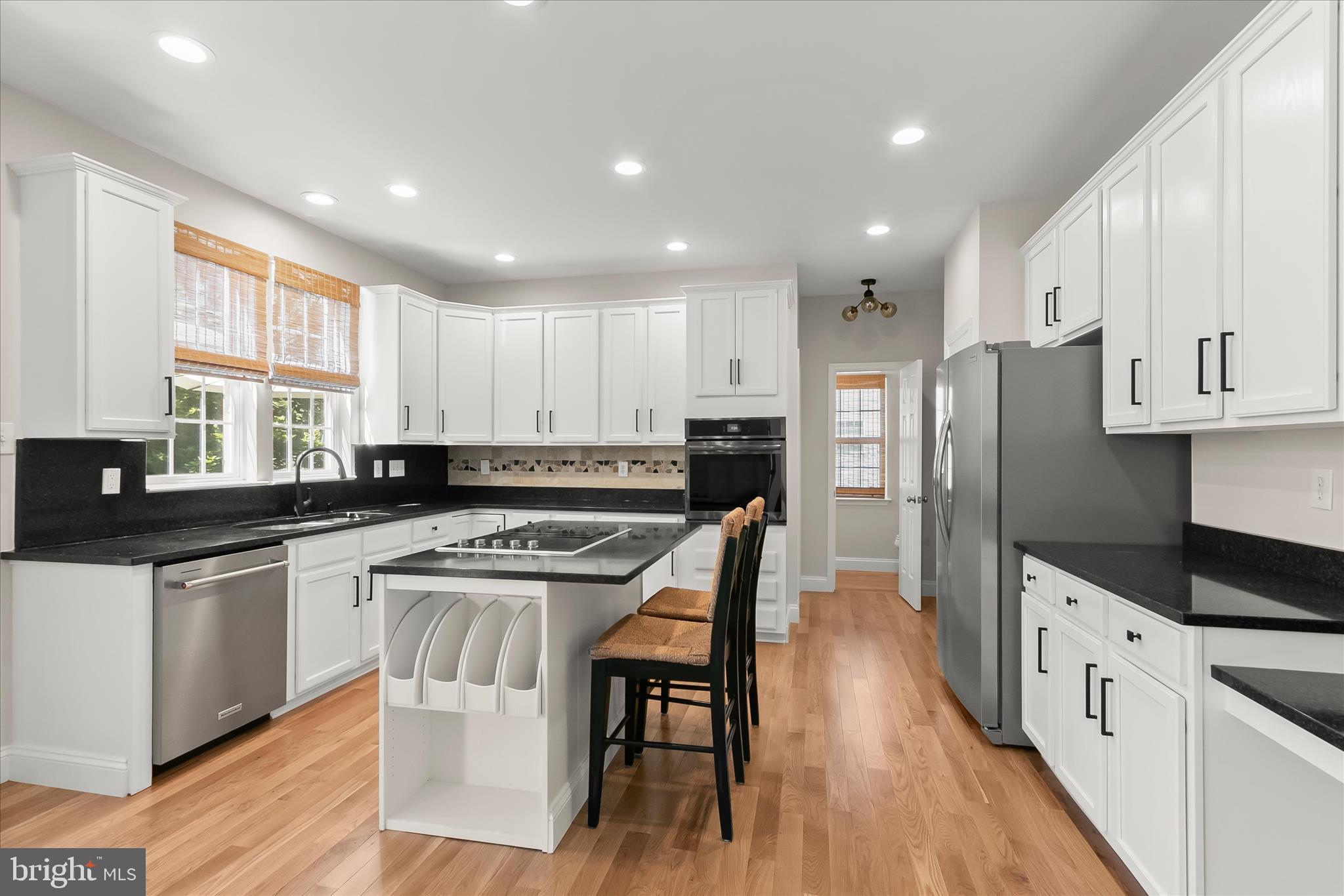RIVER HILL - Residential