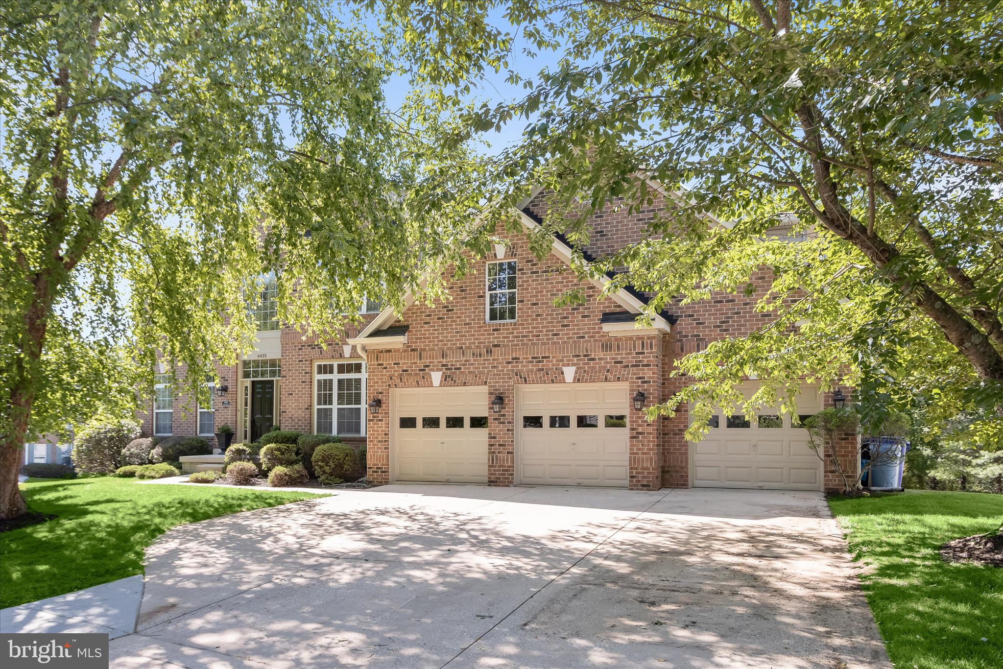 RIVER HILL - Residential