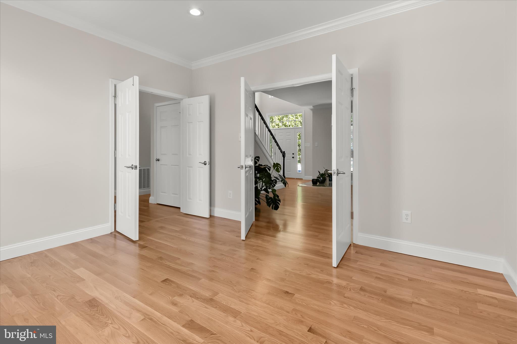 RIVER HILL - Residential