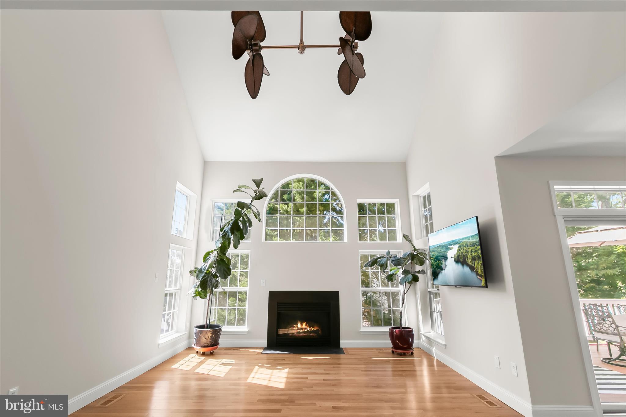 RIVER HILL - Residential