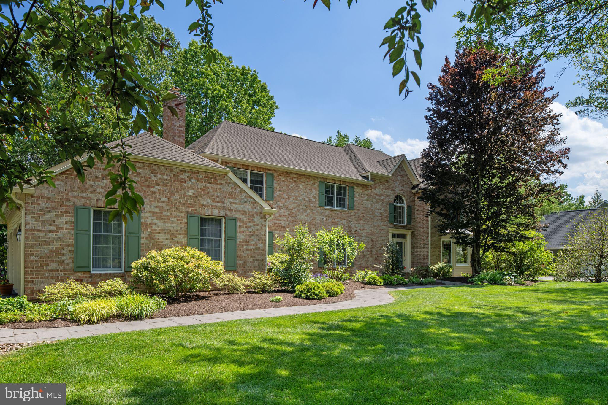 PEBBLE HILL - Residential