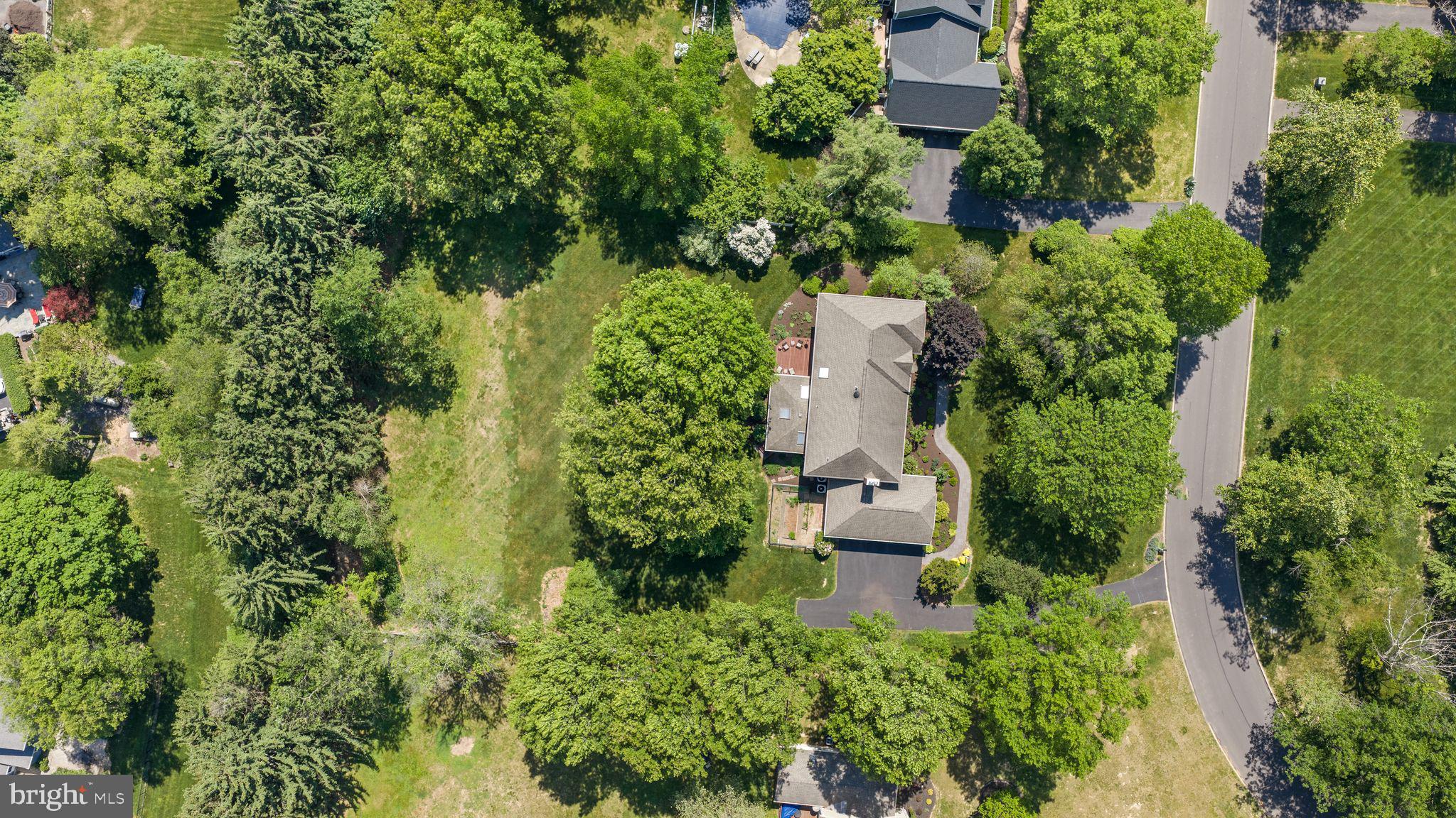 PEBBLE HILL - Residential