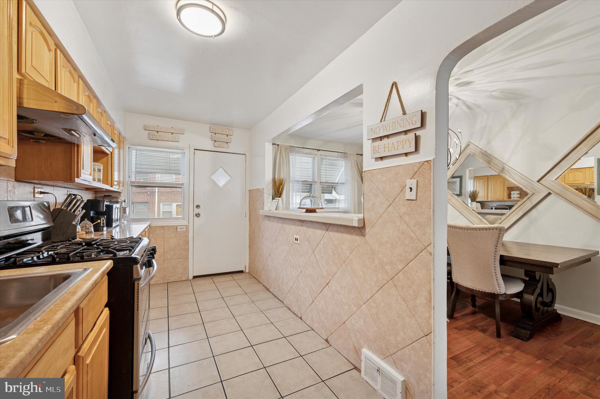 LAWNCREST - Residential