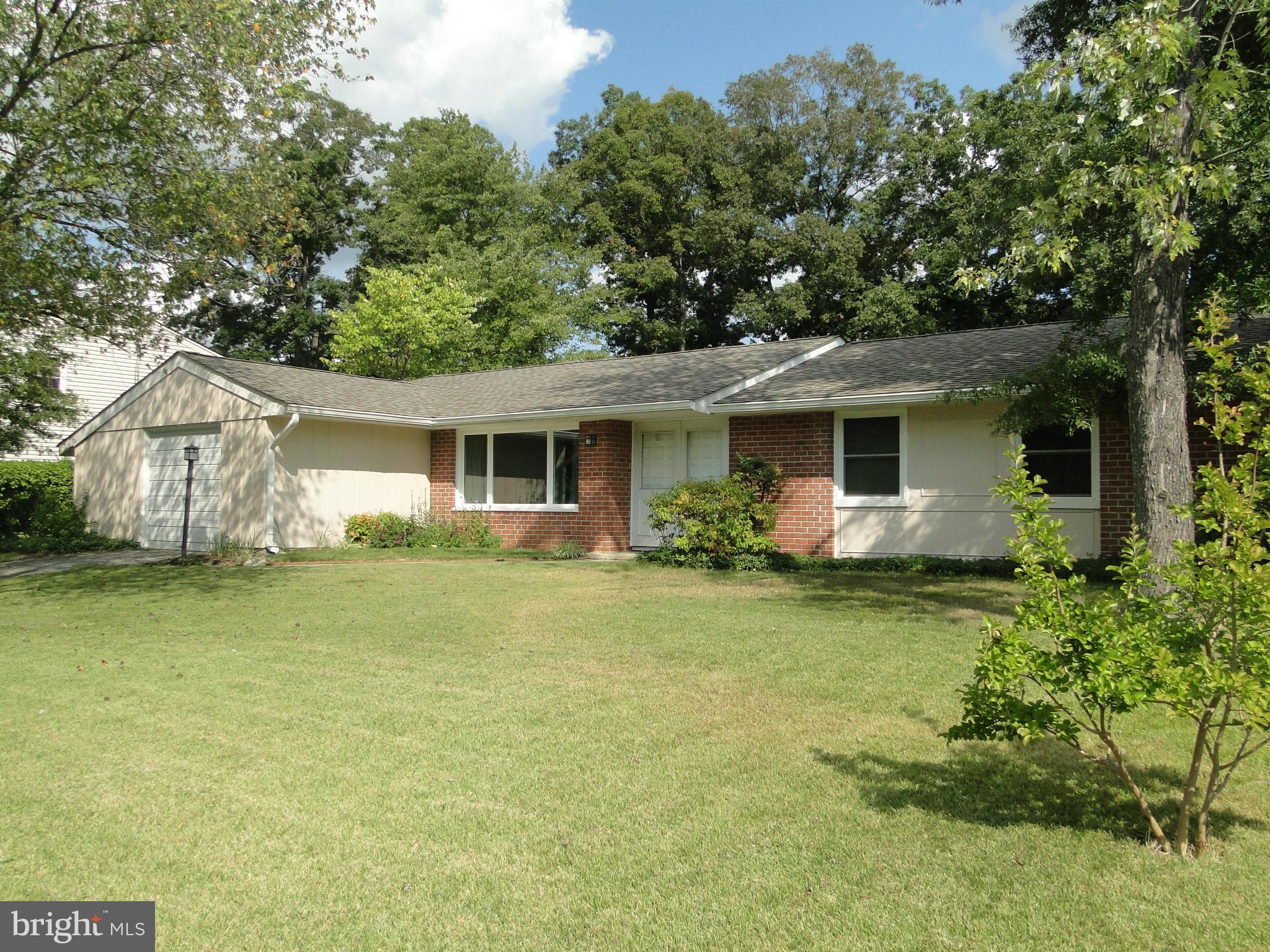 LIVE HERE & BE CLOSE TO WORK,RESTAURANTS,& SHOPPING. Lovingly maintained 1 level home w/nicely sized bedrooms,family room w/slider to back patio & privacy fenced back yard, living & dining room & updated kitchen & baths (stainless appliances).Newer roof, gutters,windows, carpets & flooring.READY TO MOVE IN IMMEDIATELY. Neutral tones to all walls will make your own personalization easy.SEE IT TODAY