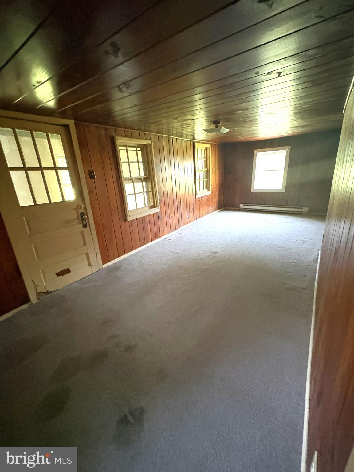 SOUTH MIDDLETON - Residential
