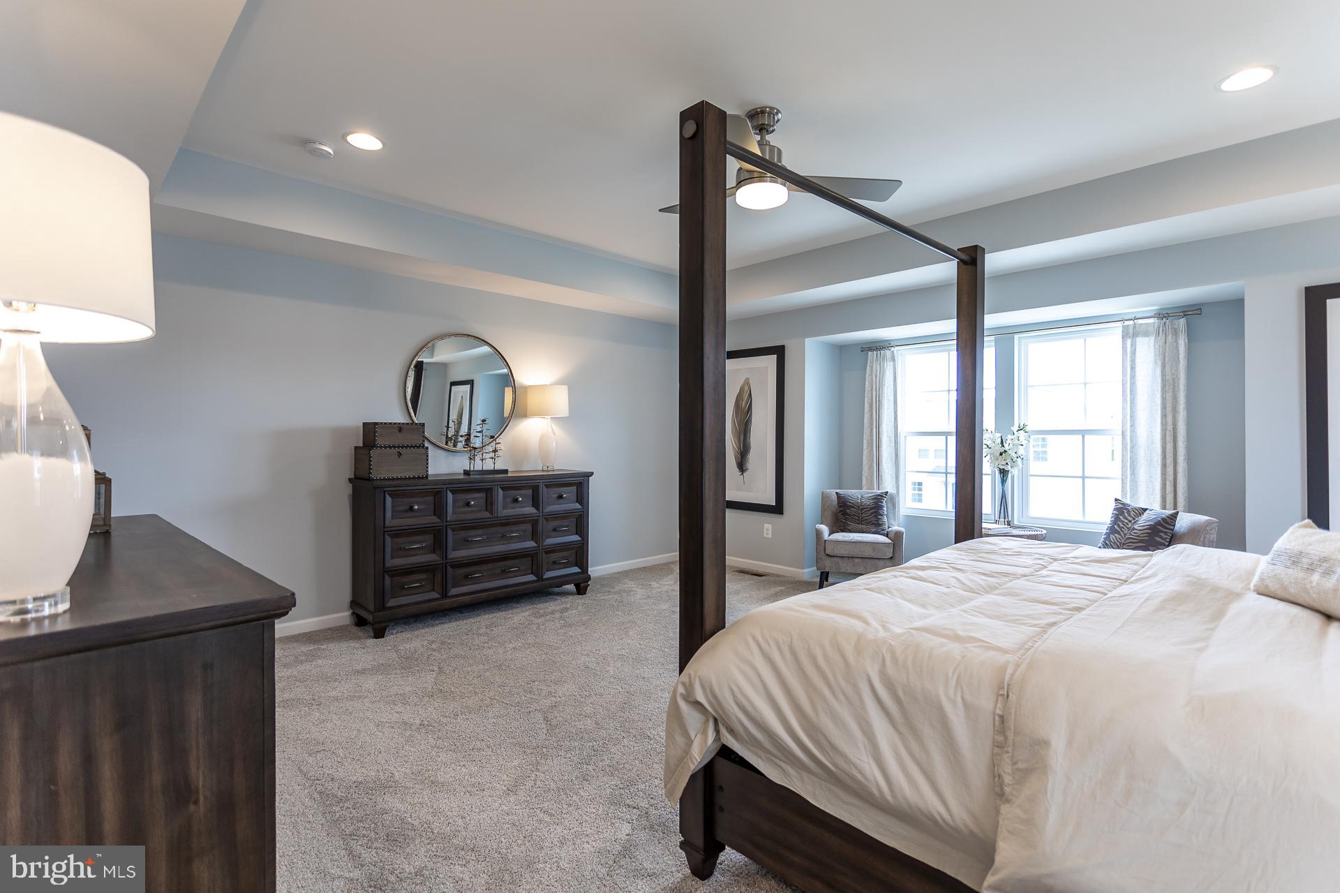 KING'S CROSSING - Residential