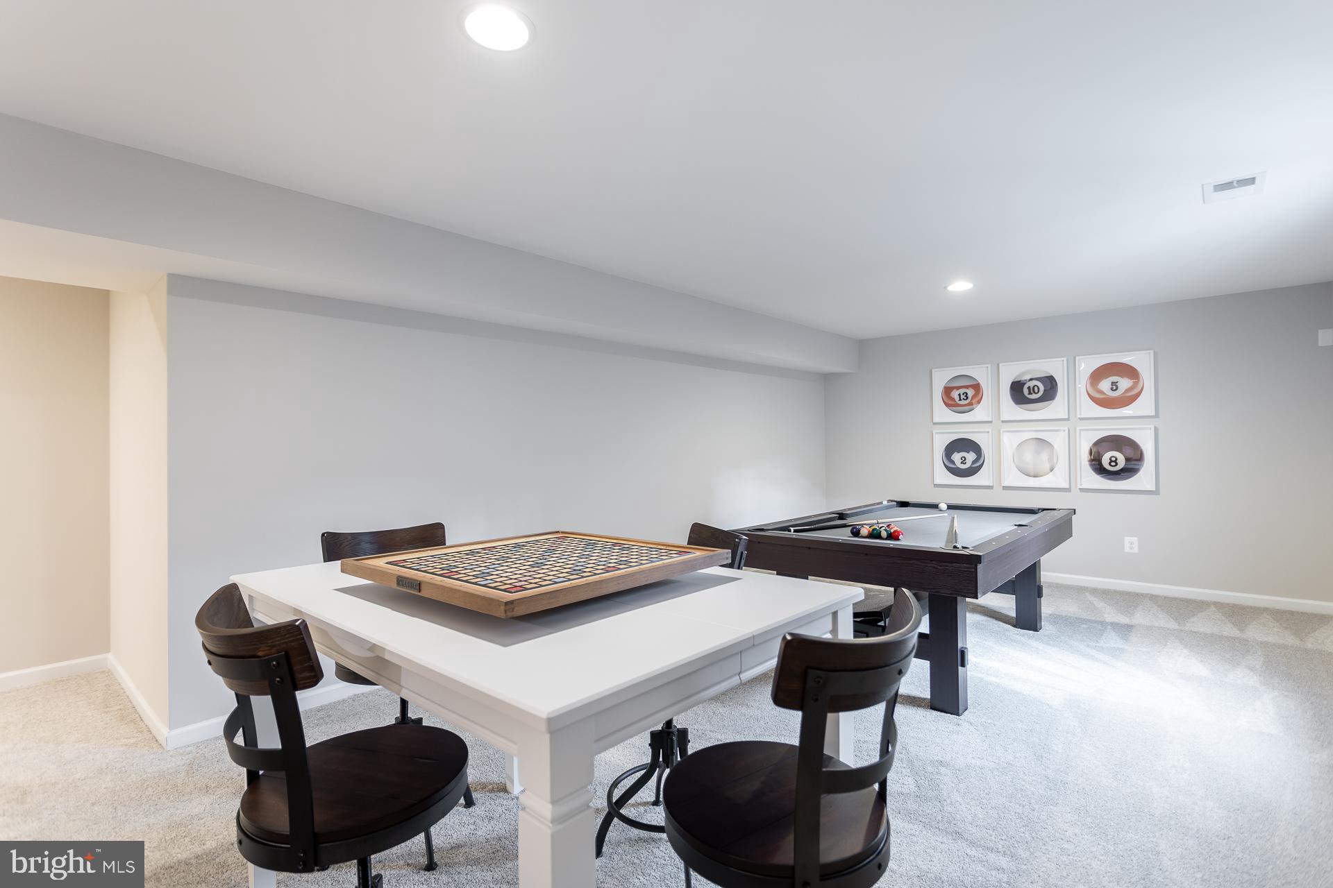 KING'S CROSSING - Residential