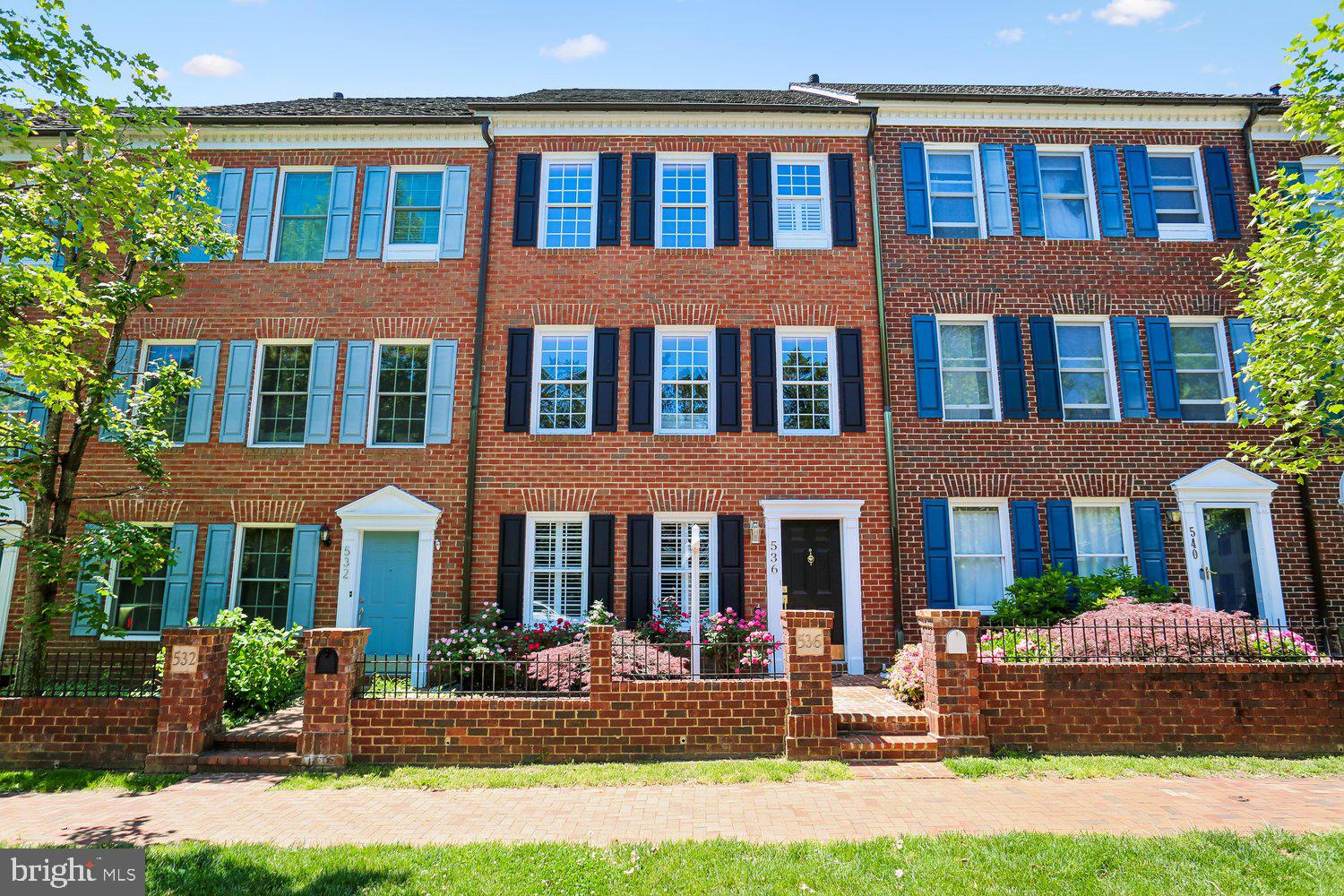 KENTLANDS - Residential