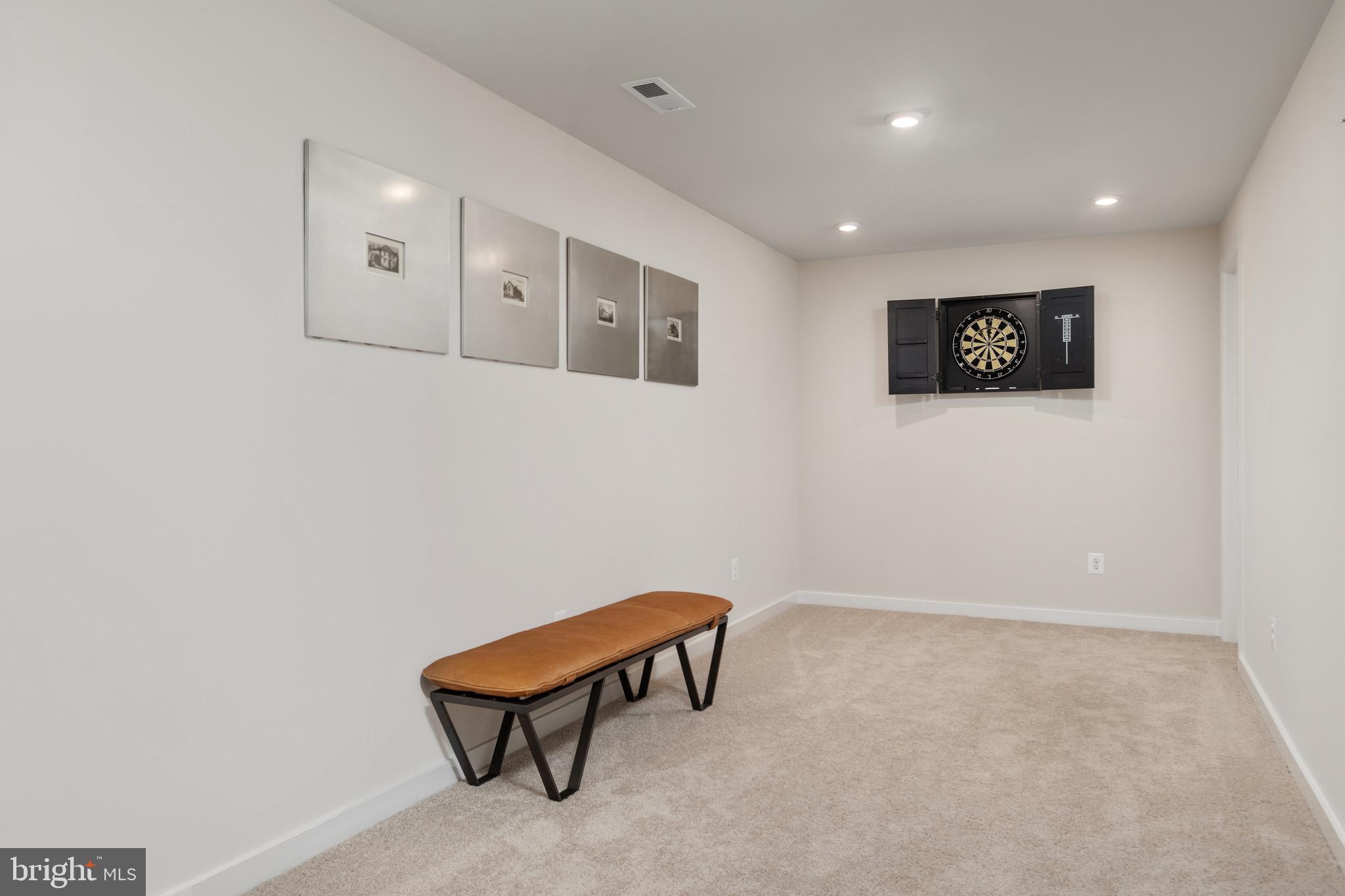 HUNTWELL WEST - Residential