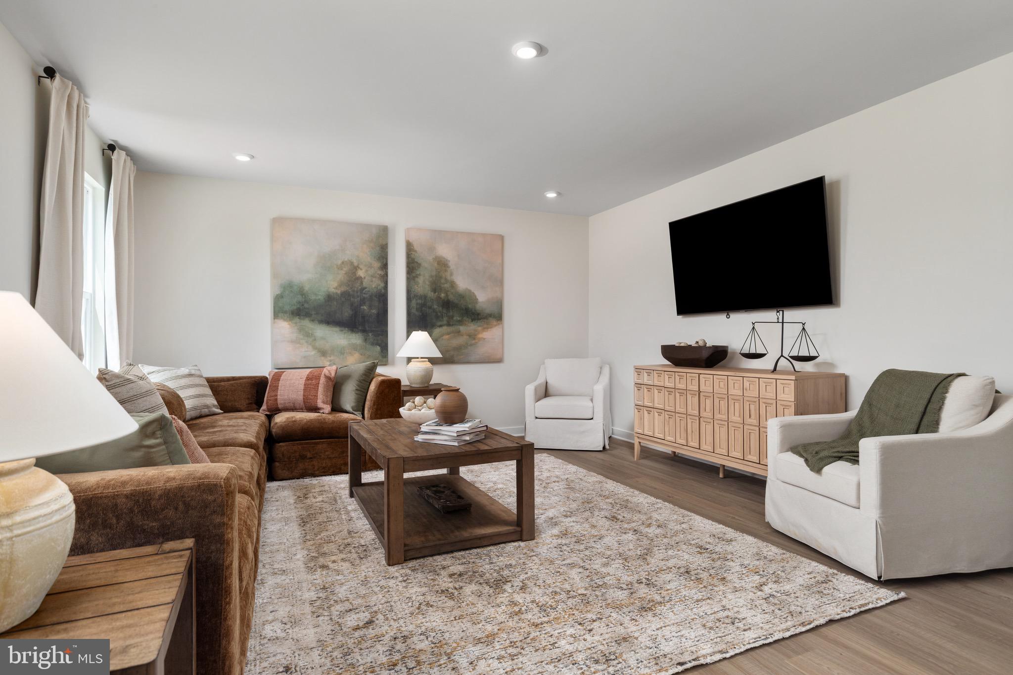 HUNTWELL WEST - Residential