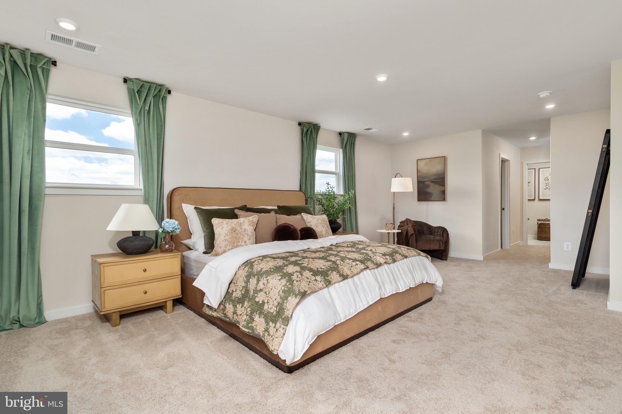HUNTWELL WEST - Residential