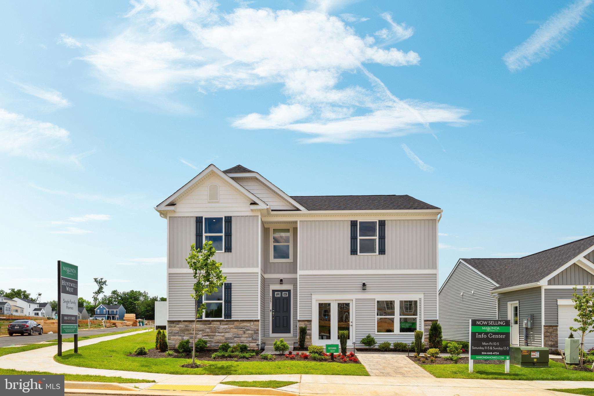 HUNTWELL WEST - Residential