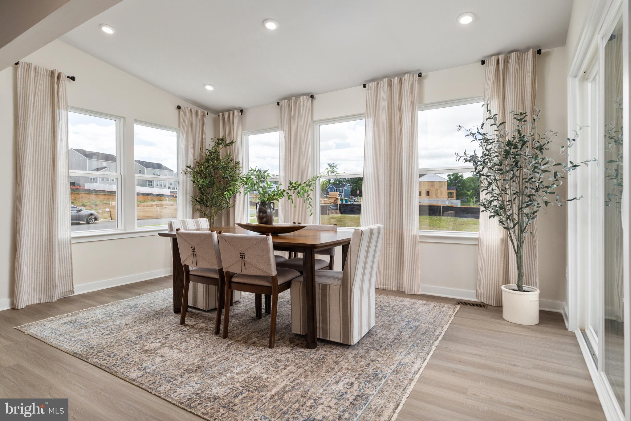 HUNTWELL WEST - Residential
