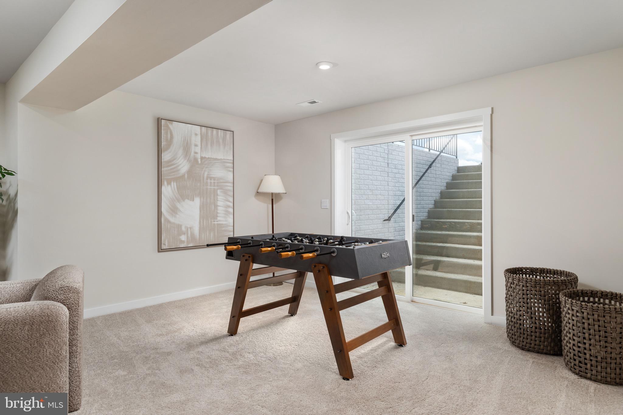 HUNTWELL WEST - Residential