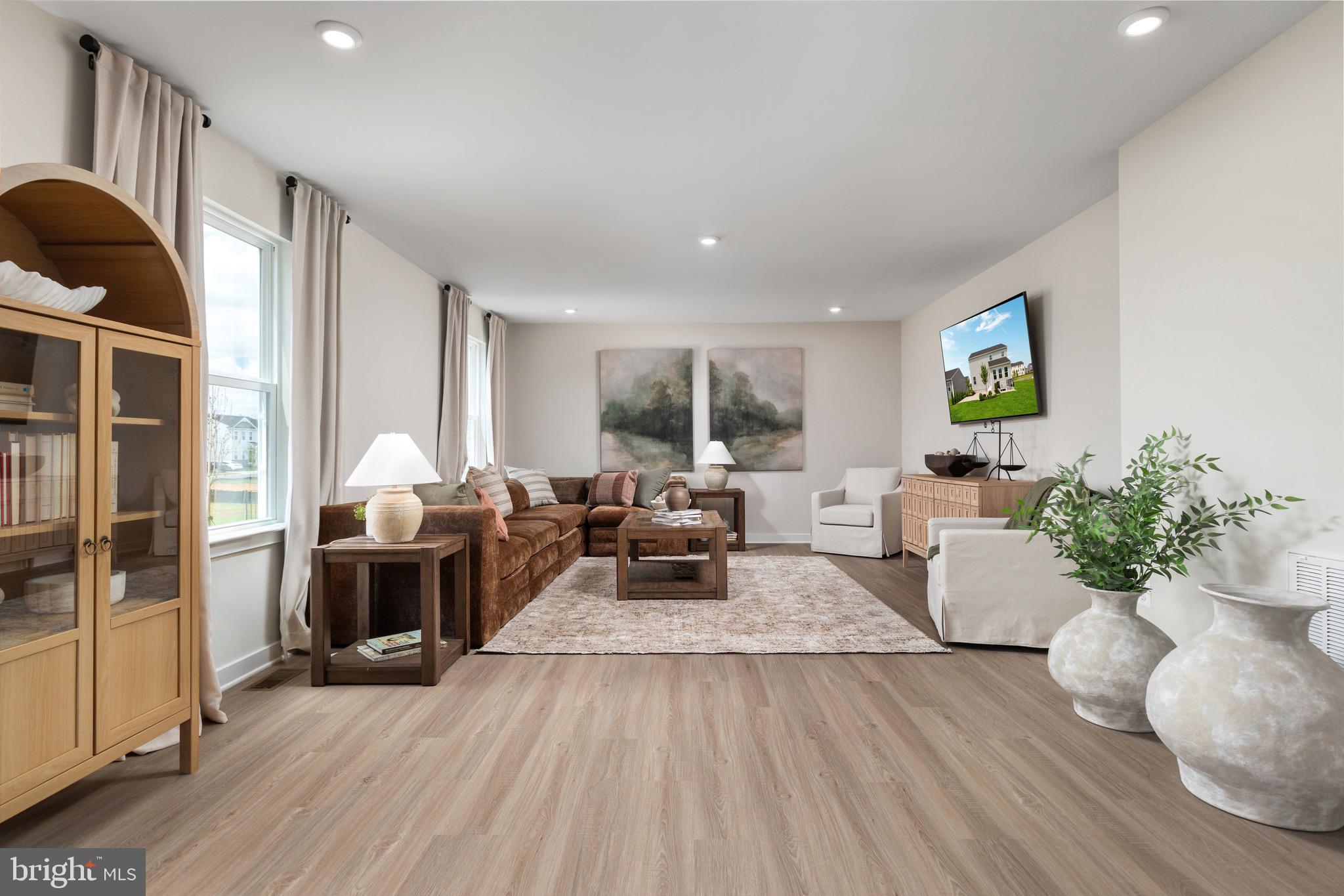 HUNTWELL WEST - Residential