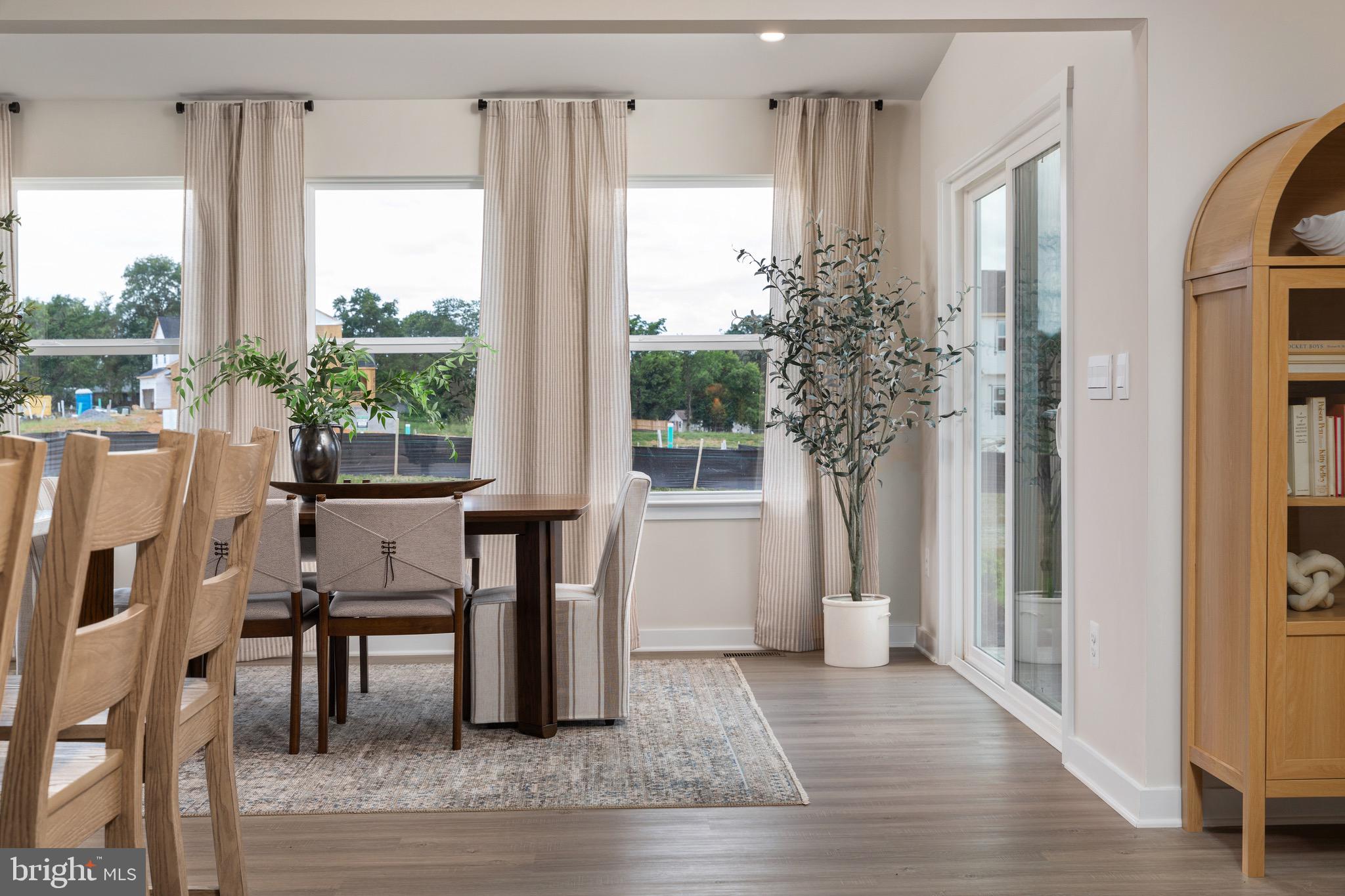 HUNTWELL WEST - Residential